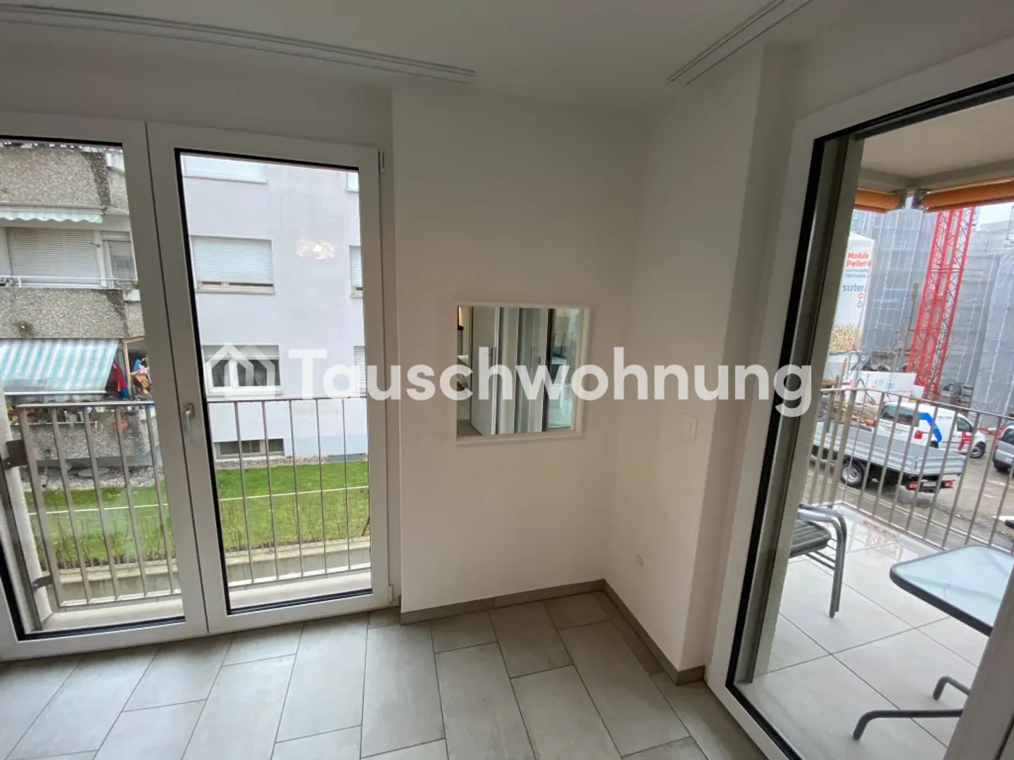 Exchange 40 m² 2-room apartment in Zurich Seebach, District 11 - Photo 5 of 12