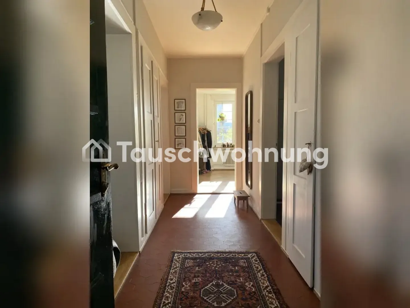 Charming, sunny old apartment on a cul-de-sac - Photo 4 of 9