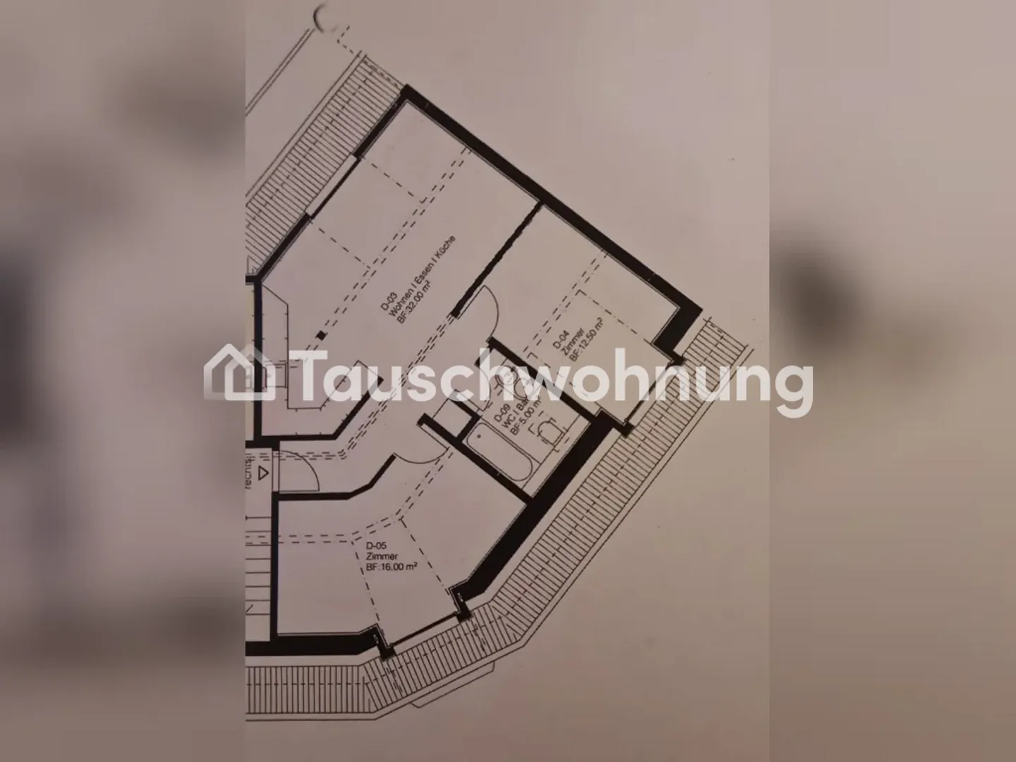 Zurich, District 6: 3.5-Room Attic Apartment, 65 m² - Photo 1 of 6