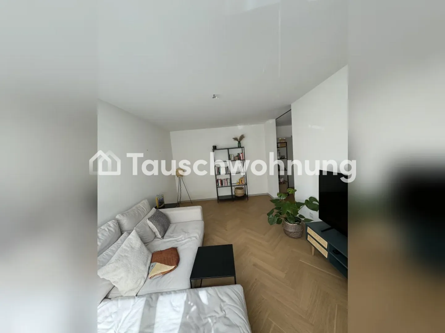 Beautifully renovated old apartment in Zurich, District 2 - Photo 3 of 3