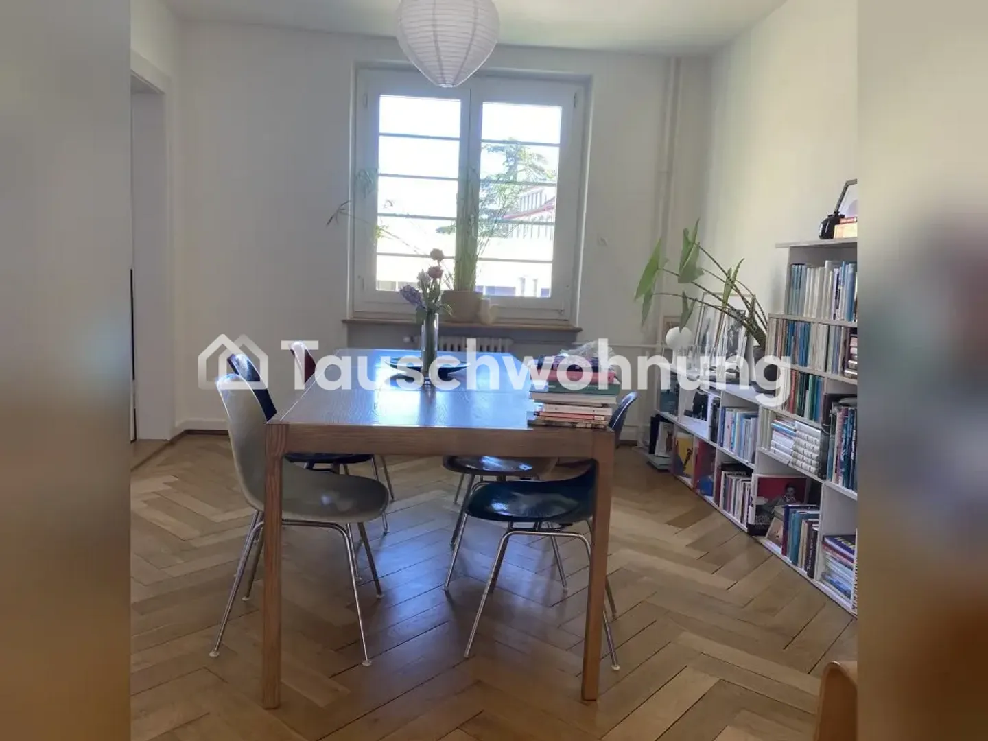Charming, sunny old apartment on a cul-de-sac - Photo 8 of 9
