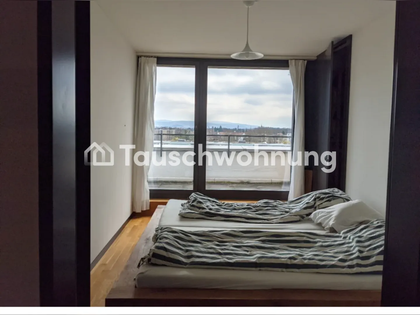 Spacious Apartment with Terrace - Photo 2 of 3