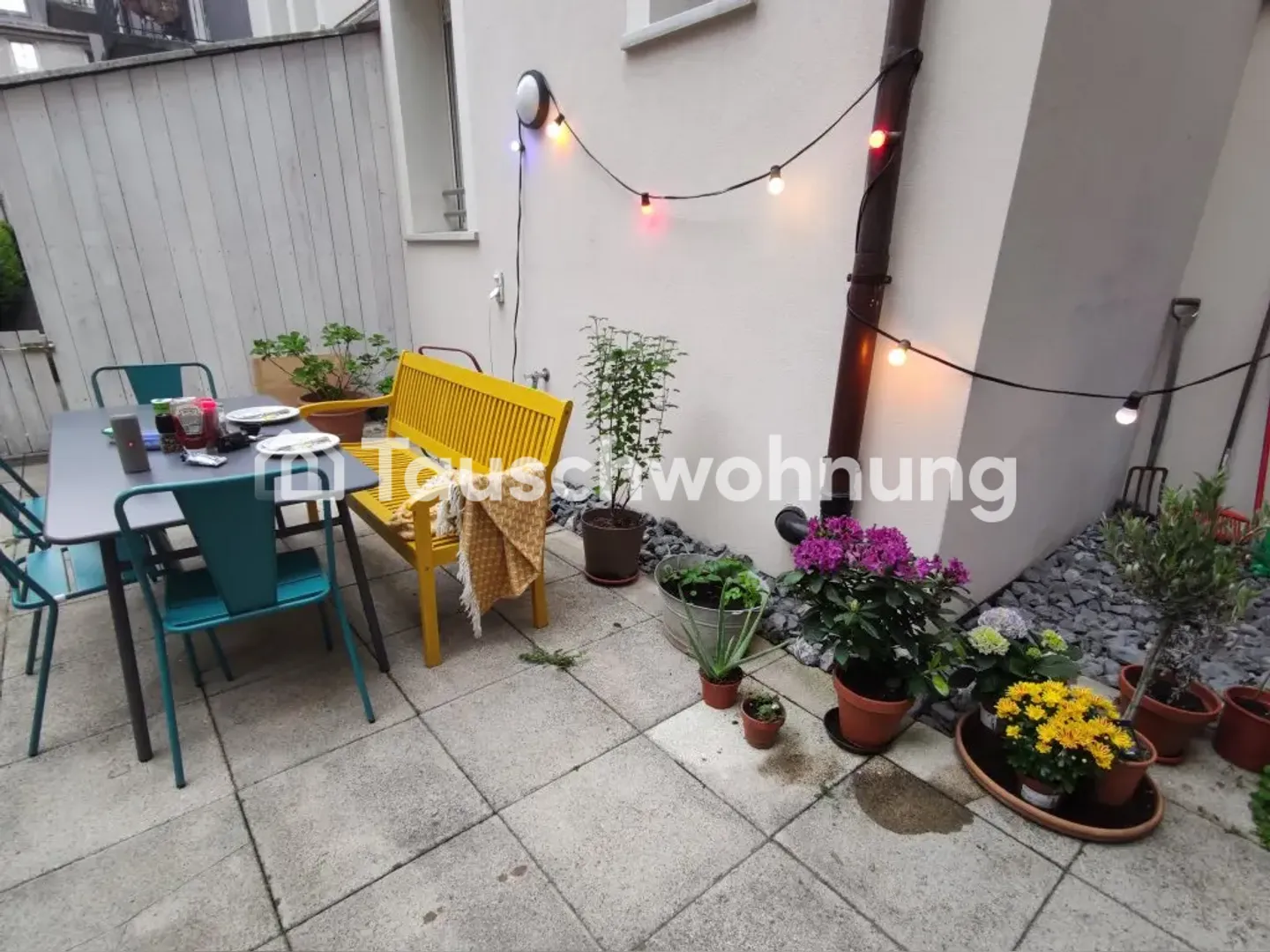 Quiet 3.5 Room Old Building Apartment with Garden Seating Area in Wiedikon - Photo 2 of 2