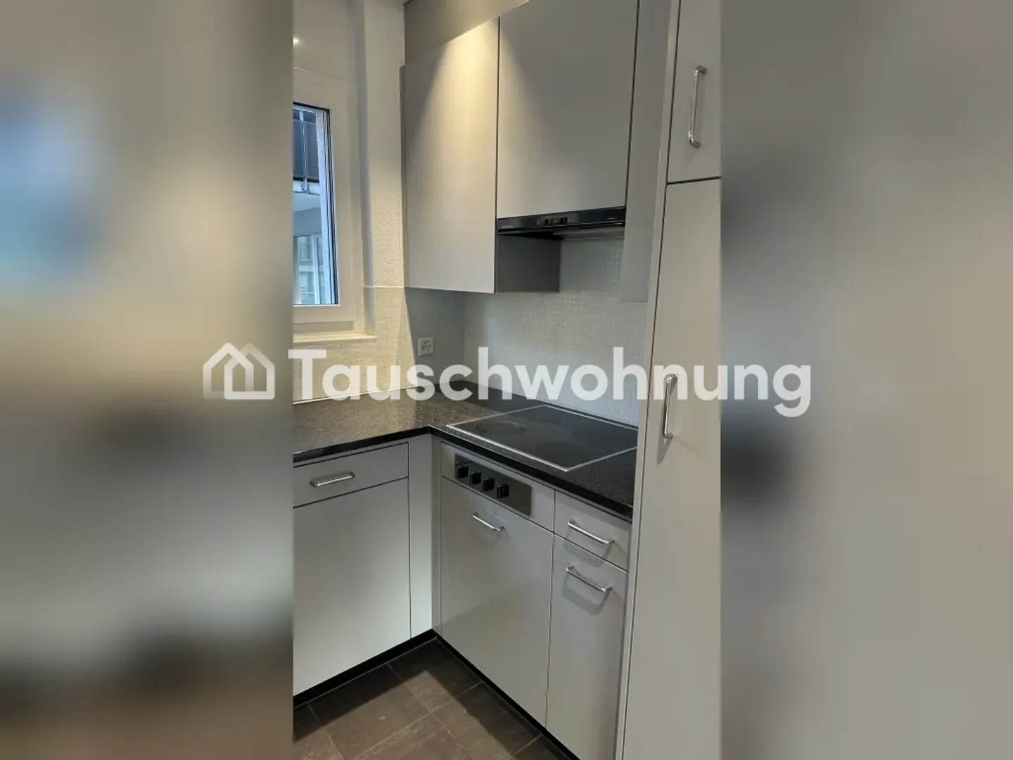 Geräumige Wohnung mit grossem Balkon - Foto 3 von 9