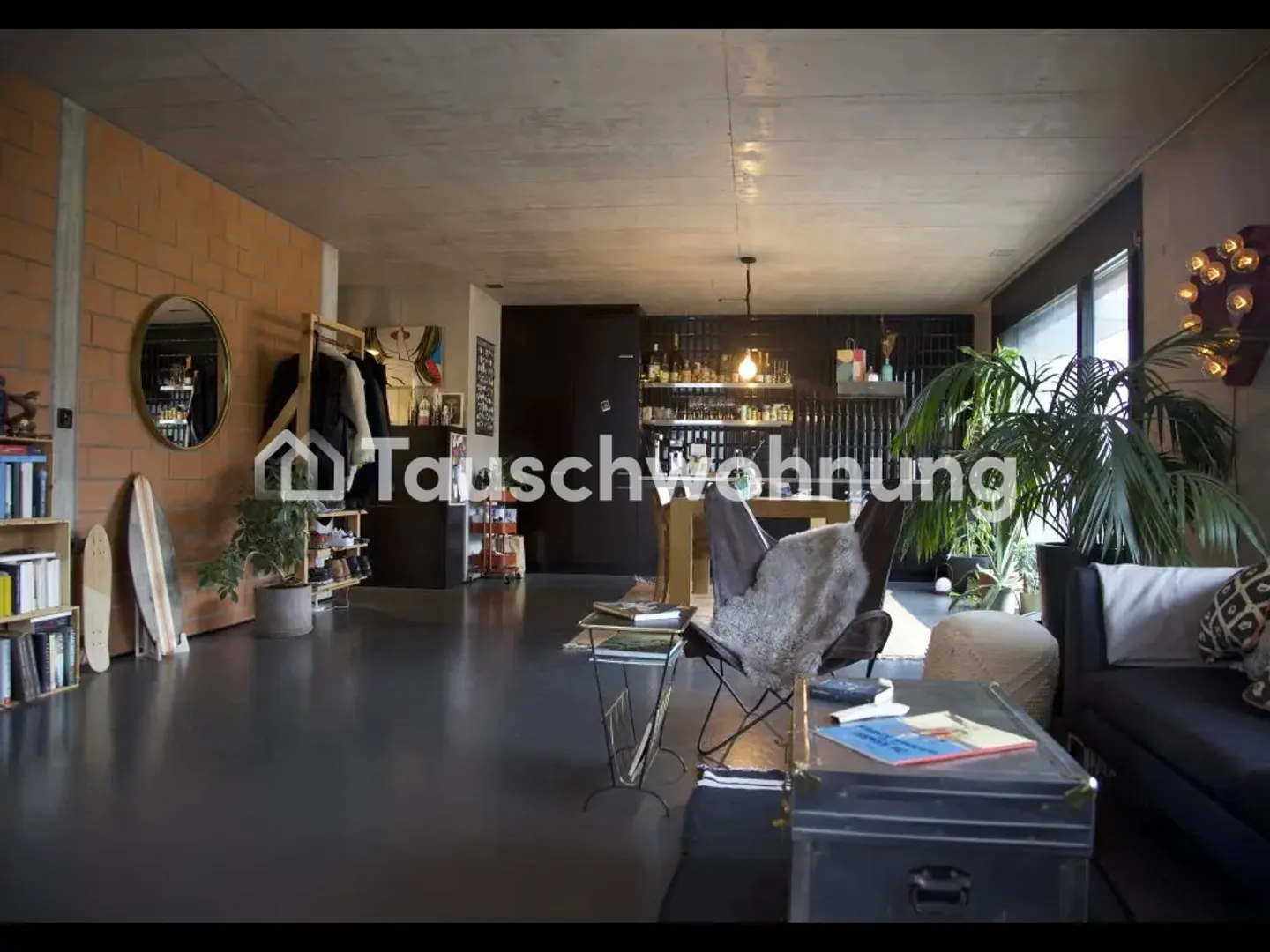 Large loft-like 2.5 room apartment District 4 against at least 3.5 - Photo 1 of 9