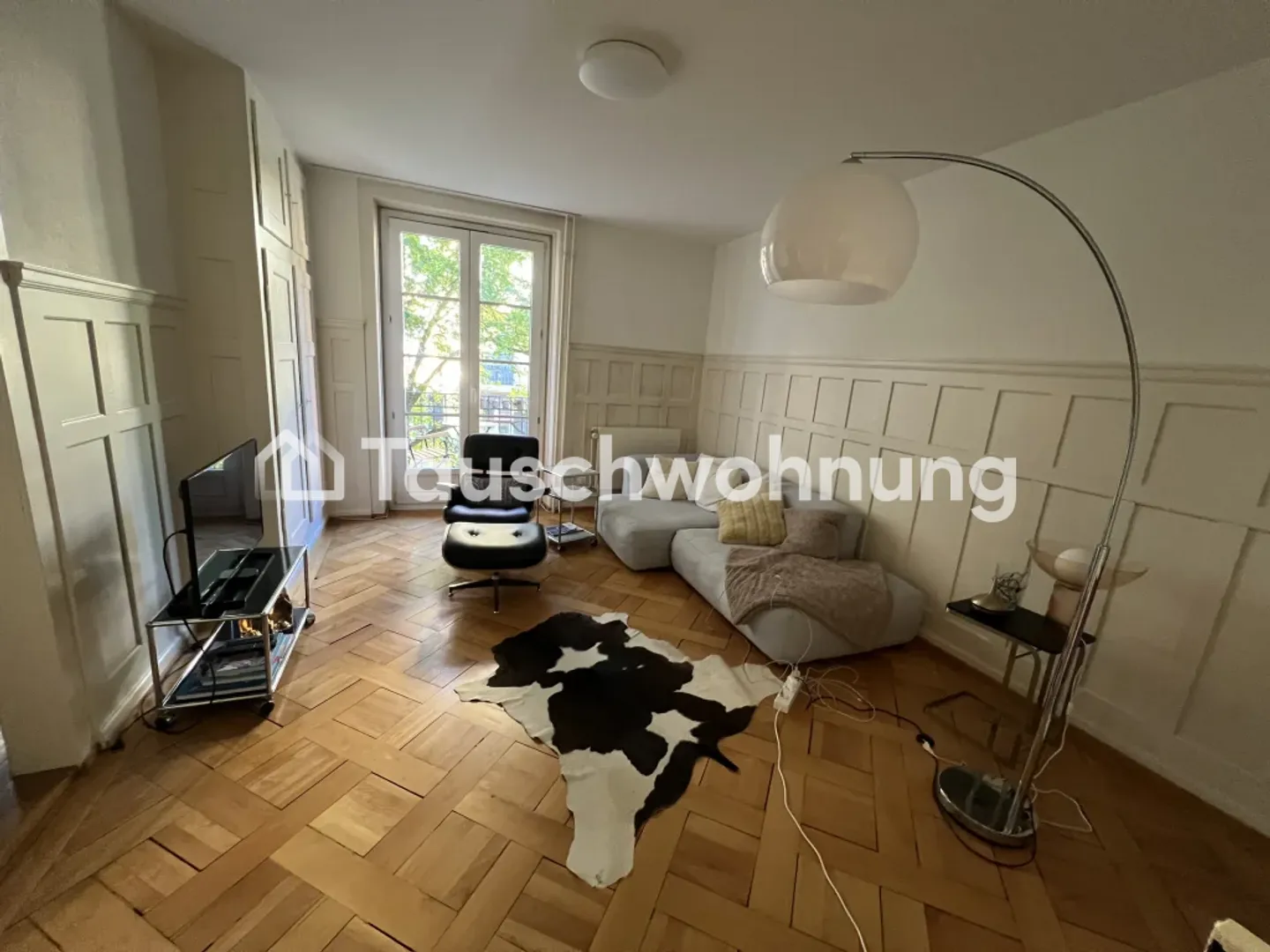 beautiful old-style apartment in district 3 - Photo 1 of 6