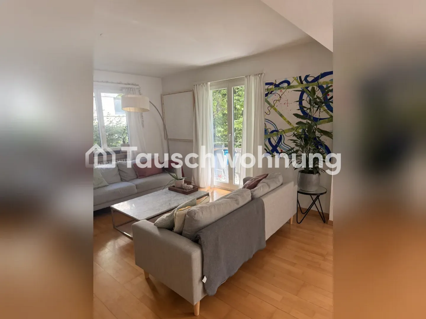 2.5-room apartment with two balconies in a quiet location - Photo 4 of 13