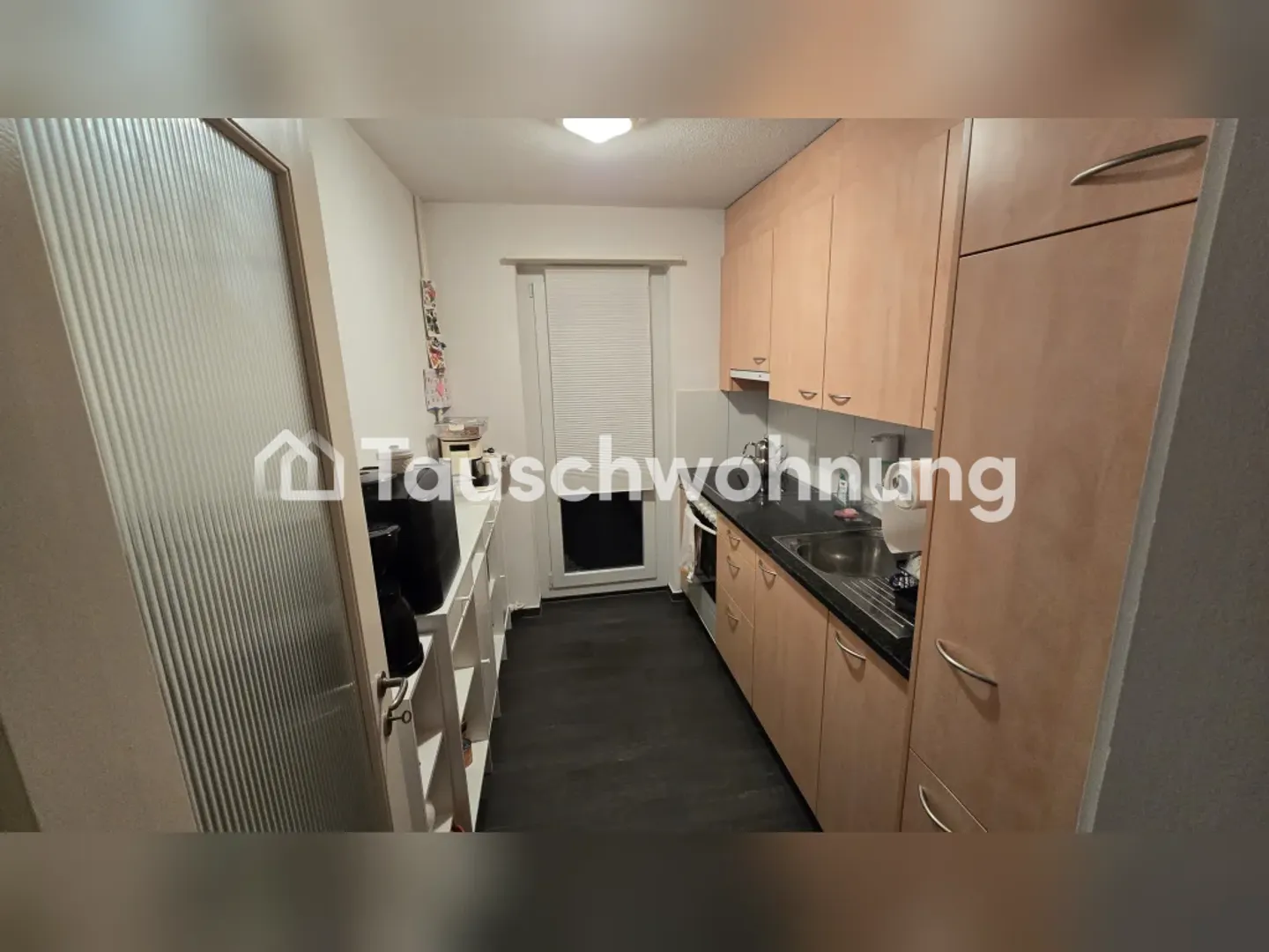 Cozy Apartment with Lake View - Photo 11 of 11