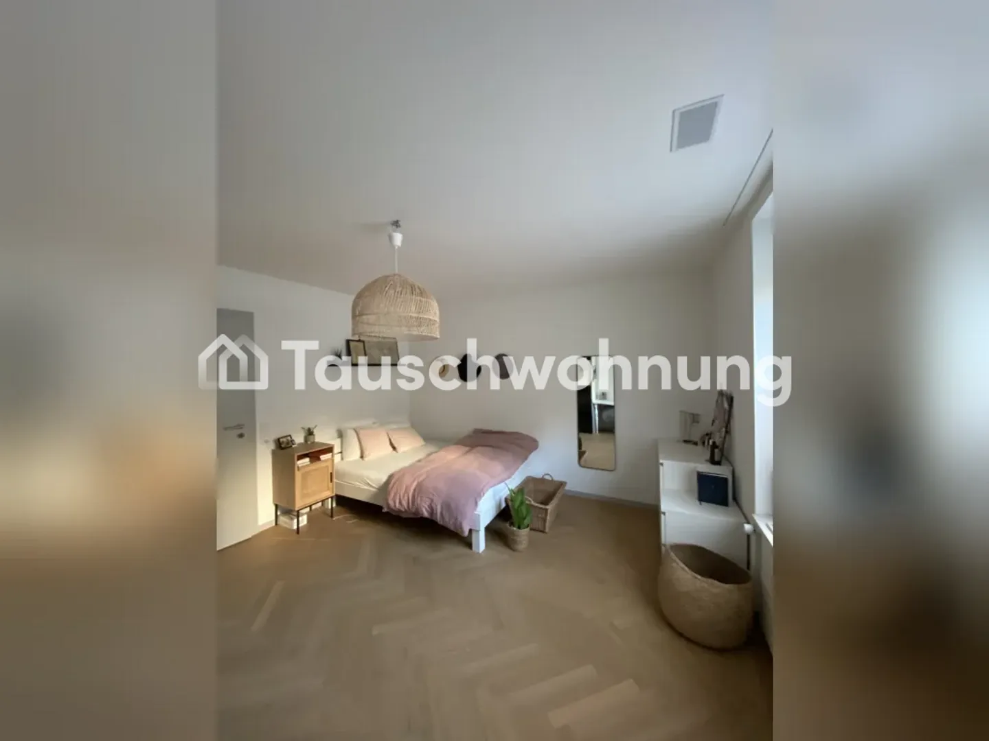 Beautifully renovated old apartment in Zurich, District 2 - Photo 2 of 3