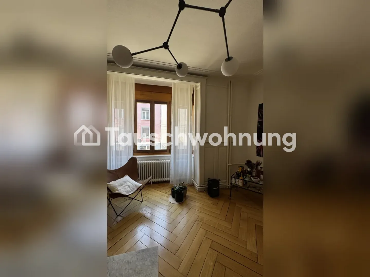 Design Altbau, avec de hauts plafonds Zurich, District 3 à échanger - Photo 4 sur 6