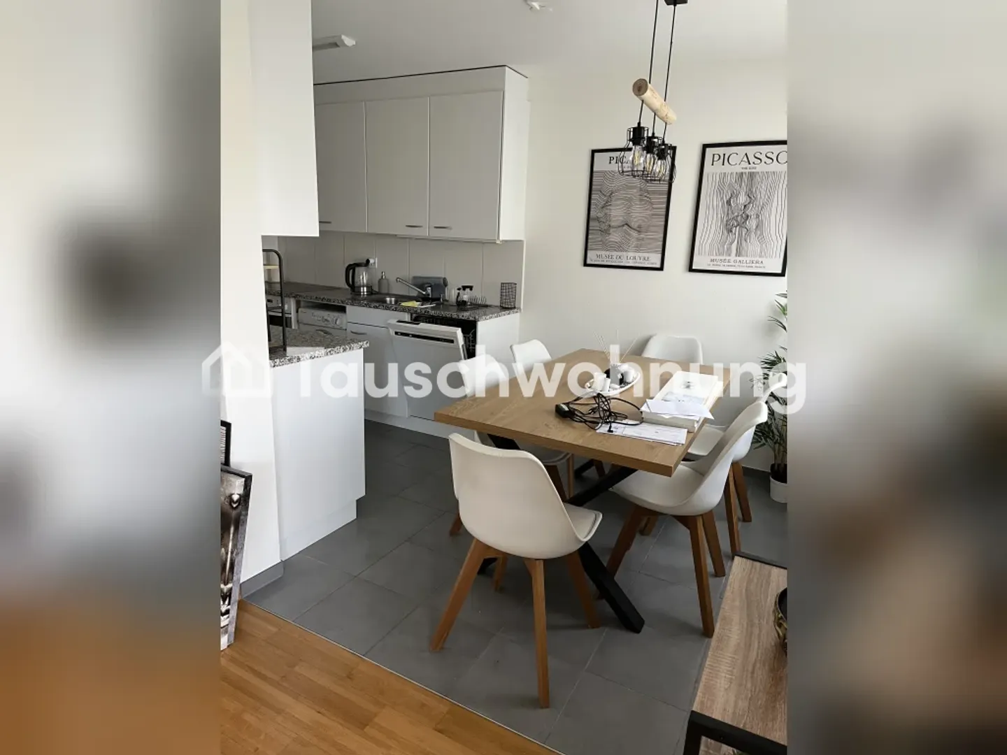 Zentrale 3.5 Zimmer-Wohnung mit riesiger Terasse - Photo 1 of 11
