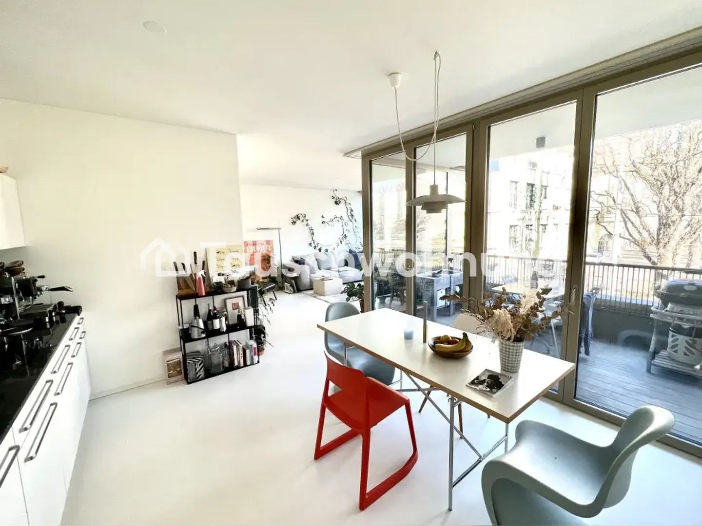 Perle architecturale urbaine en nouvelle construction avec vue sur le parc vert - Photo 1 sur 9