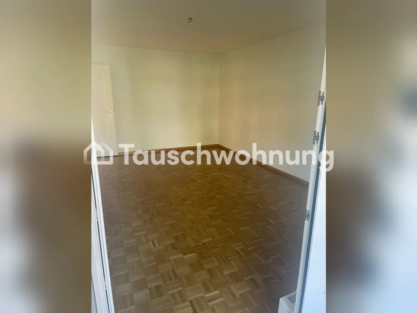 Quiet 2-room apartment in Albisrieden, with 2 balconies - Photo 4 of 7