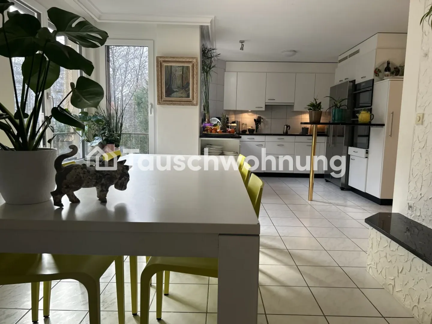 Ampio appartamento di 5,5 stanze con giardino privato e balcone - Foto 3 di 3