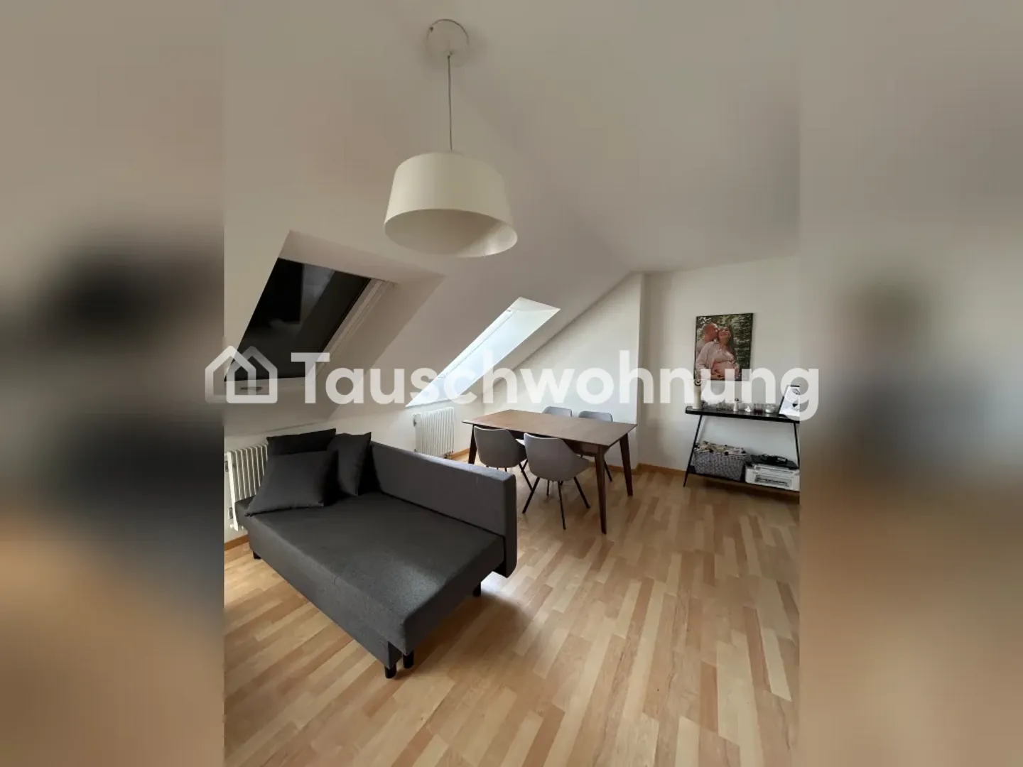 Charming 2.5-room apartment in Zurich, District 4 - Photo 2 of 10