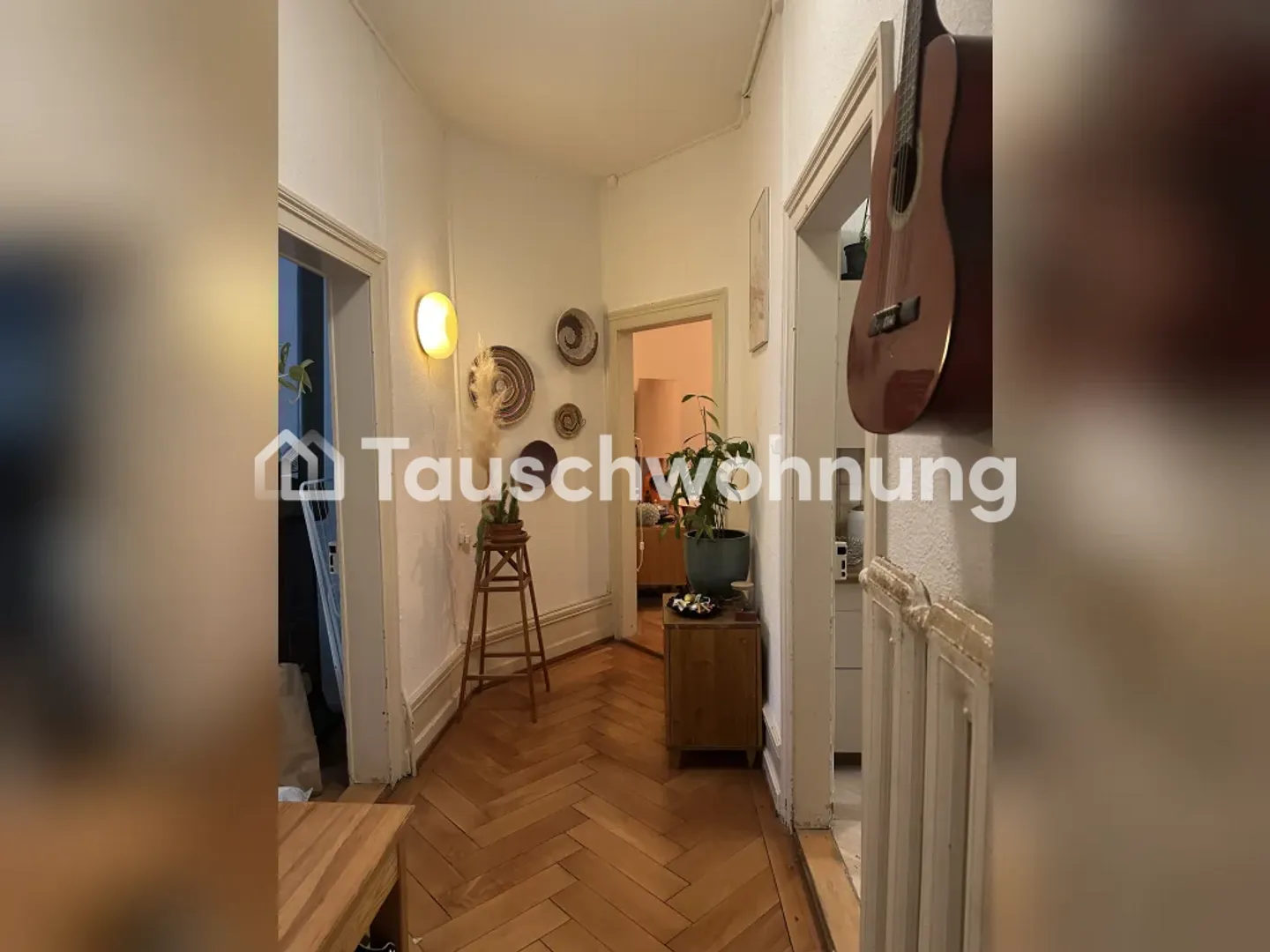 Scambia un bel appartamento di 2,5 stanze in un edificio d'epoca con giardino - Foto 4 di 10