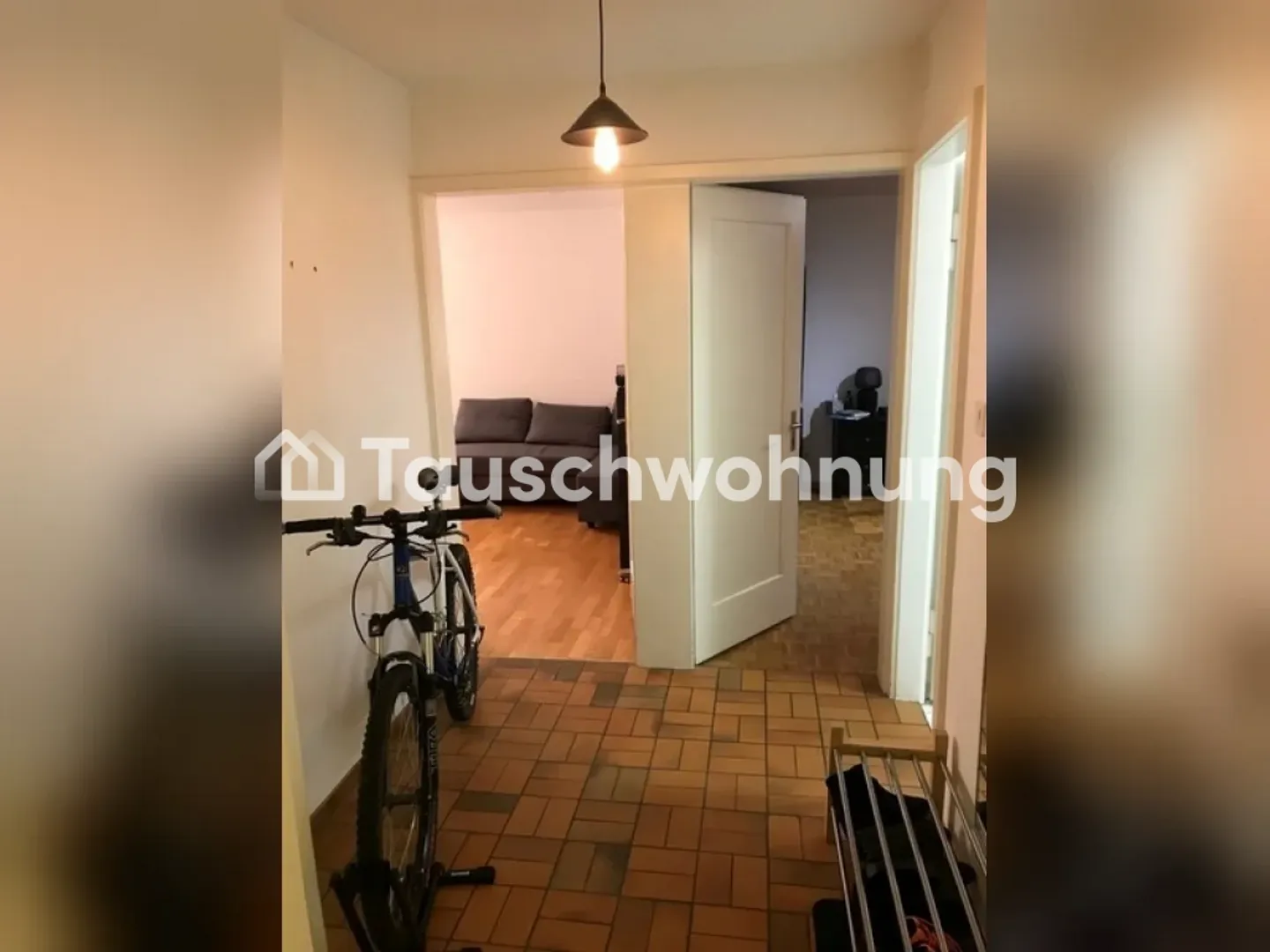 Bright, very quiet 2-room apartment in Zurich, District 11 for exchange - Photo 6 of 7