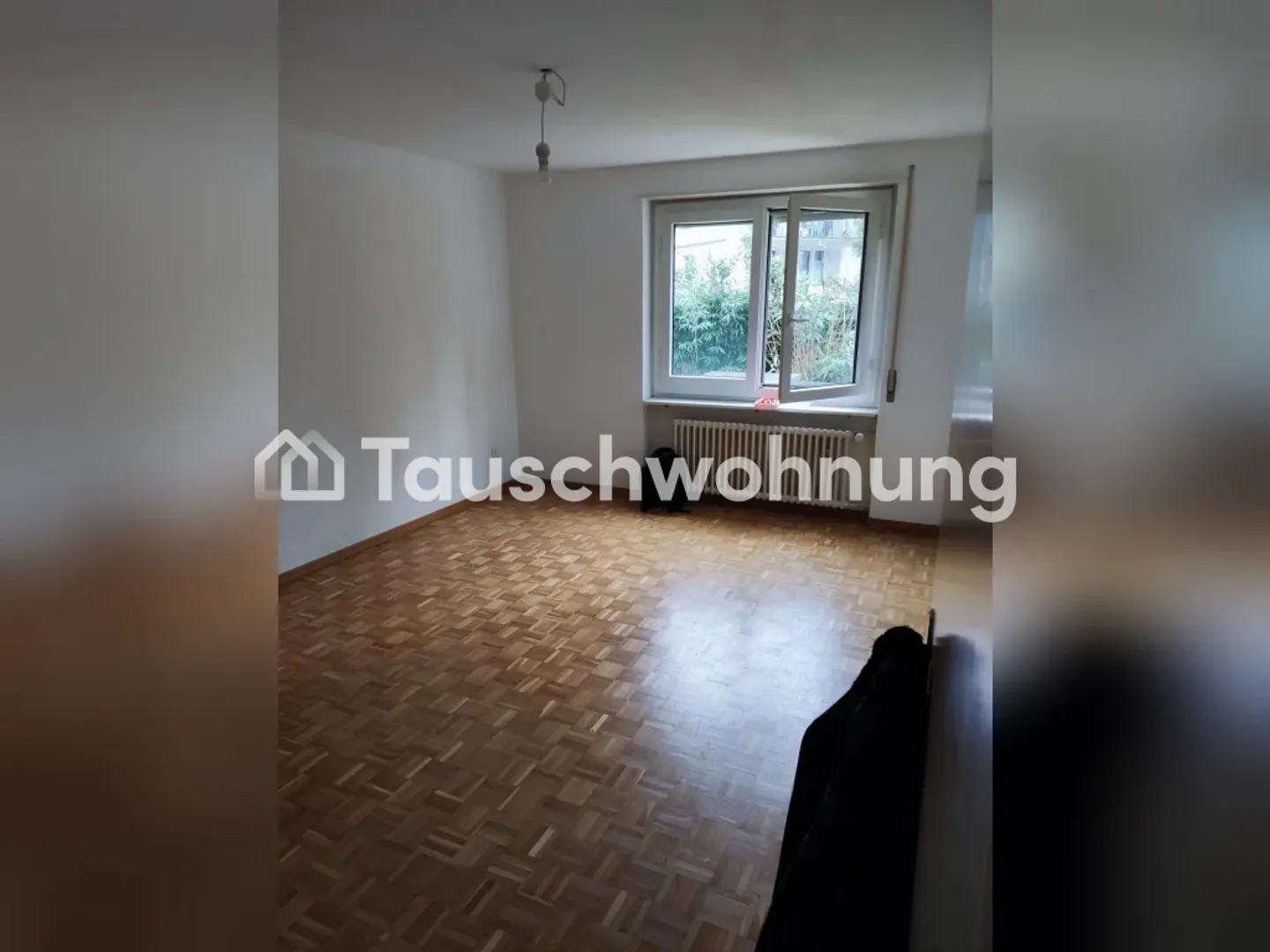 Charming 2-room apartment in Zurich, District 10 - Photo 3 of 4