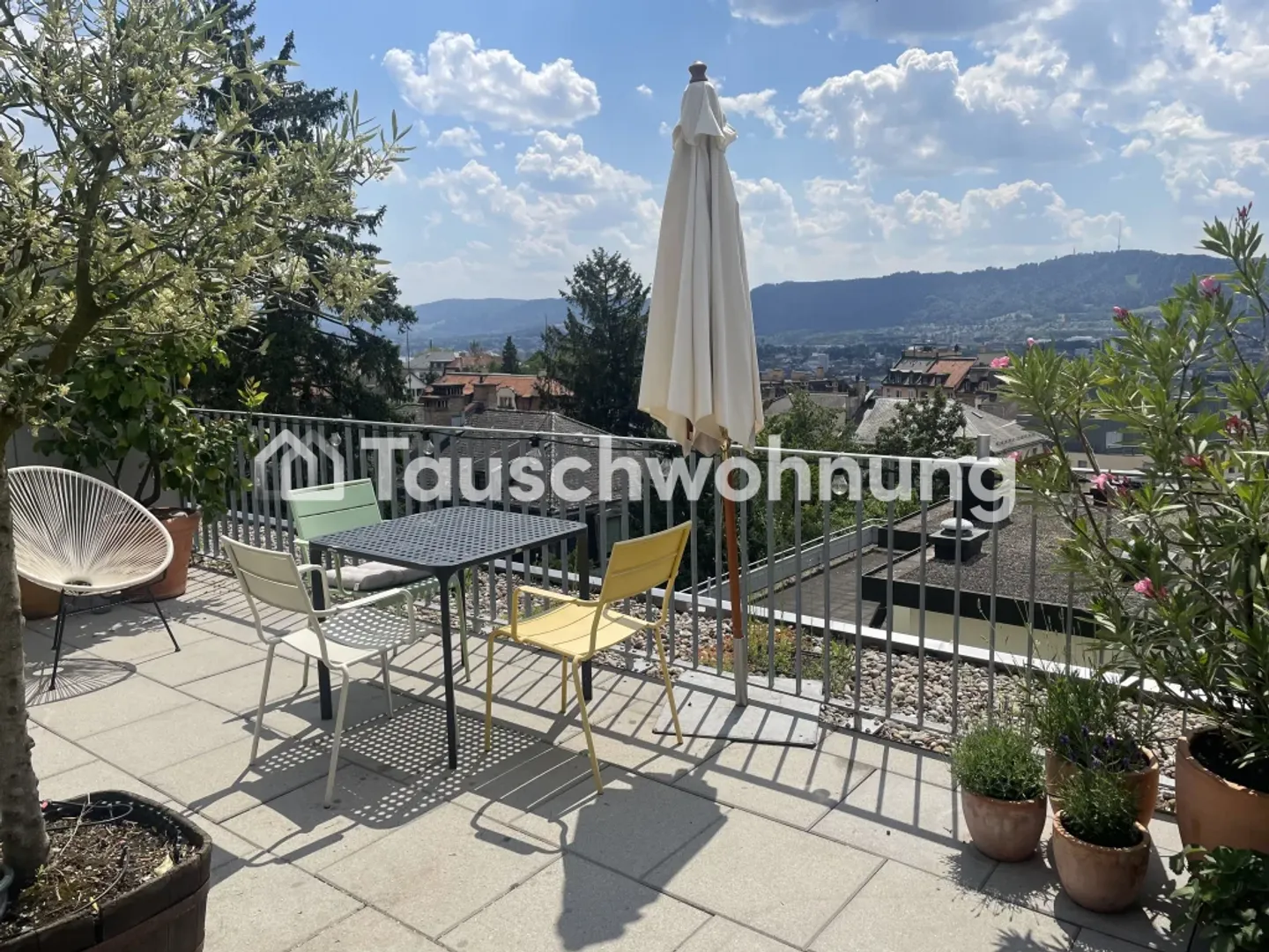 Very bright 2.5 room penthouse new building with stunning view - Photo 1 of 8