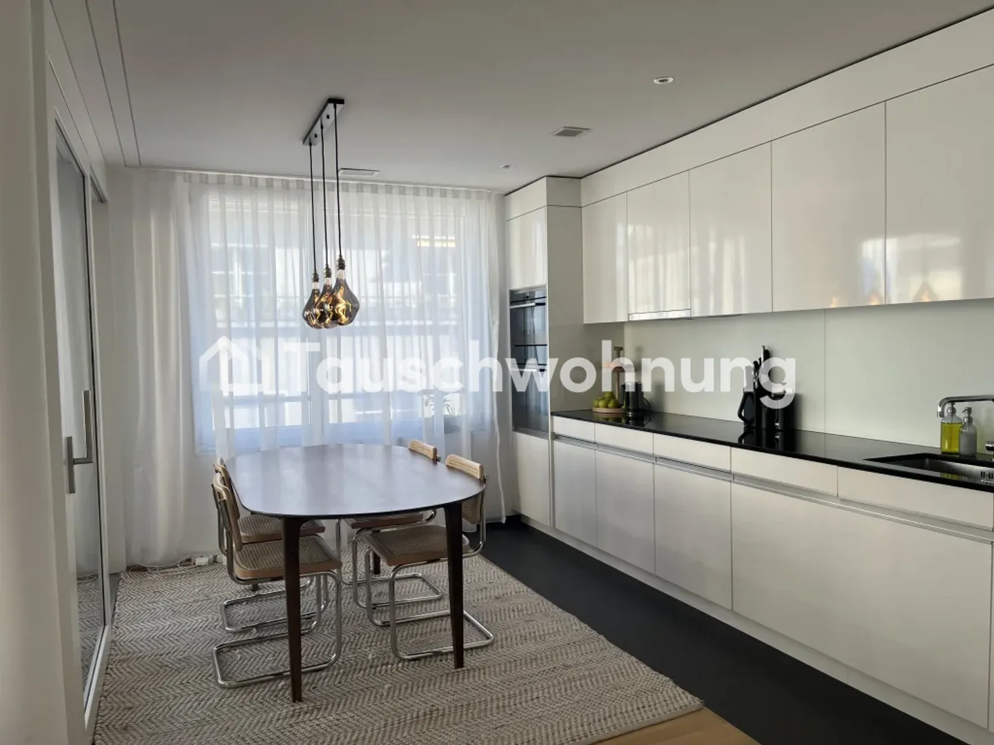 Appartement 2.5 pièces à Hottingen contre au moins 3.5 pièces - Photo 2 sur 8