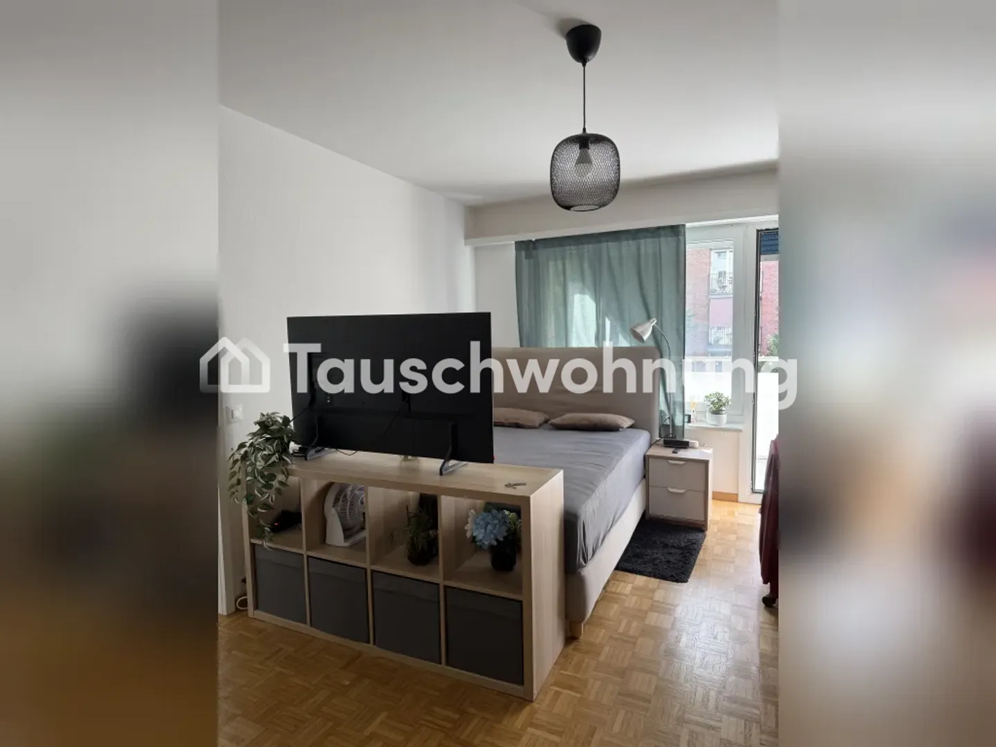 Small flat in district 11, looking for a larger one in Zurich - Photo 1 of 5