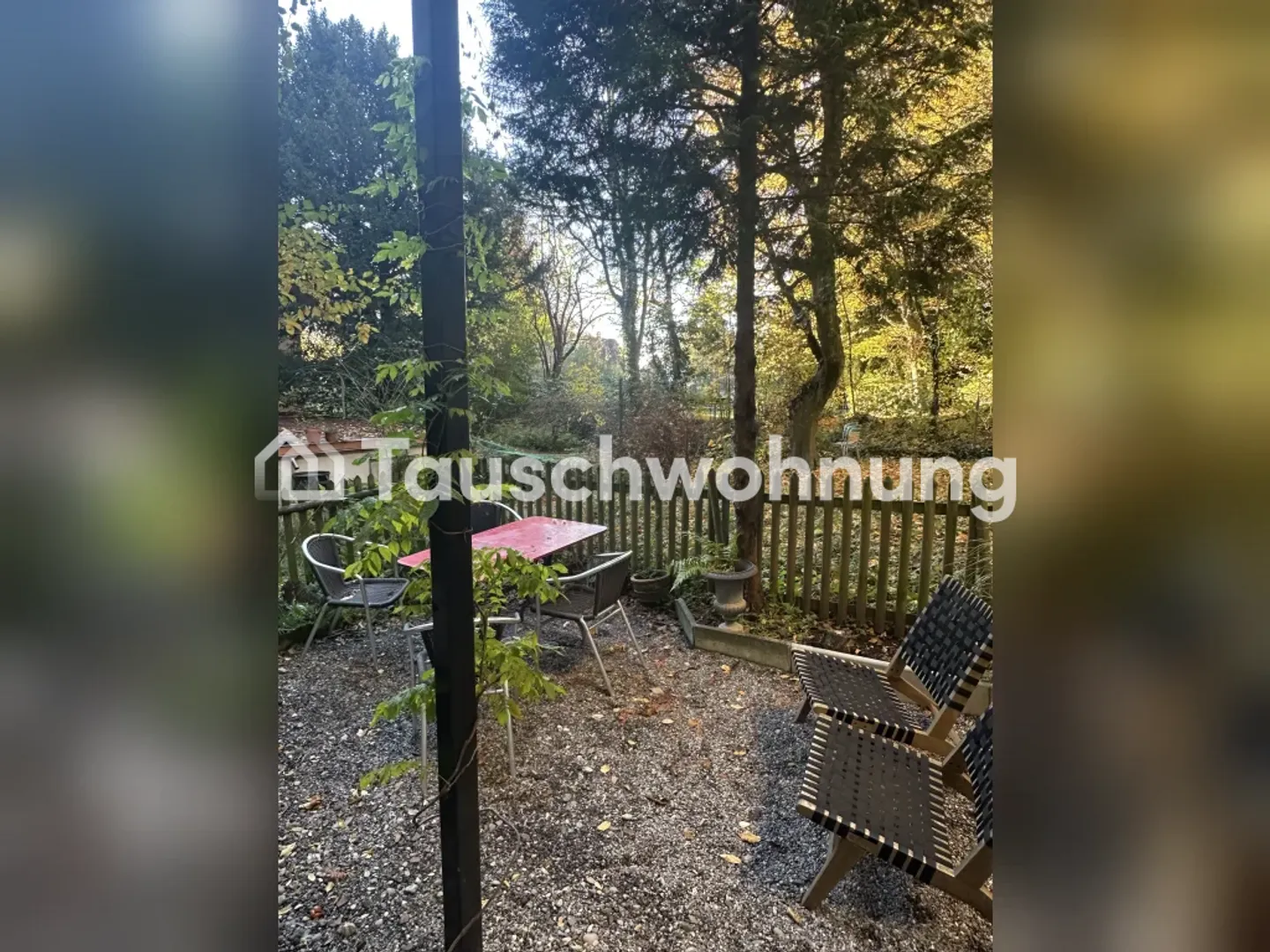 Scambia un bel appartamento di 2,5 stanze in un edificio d'epoca con giardino - Foto 1 di 10