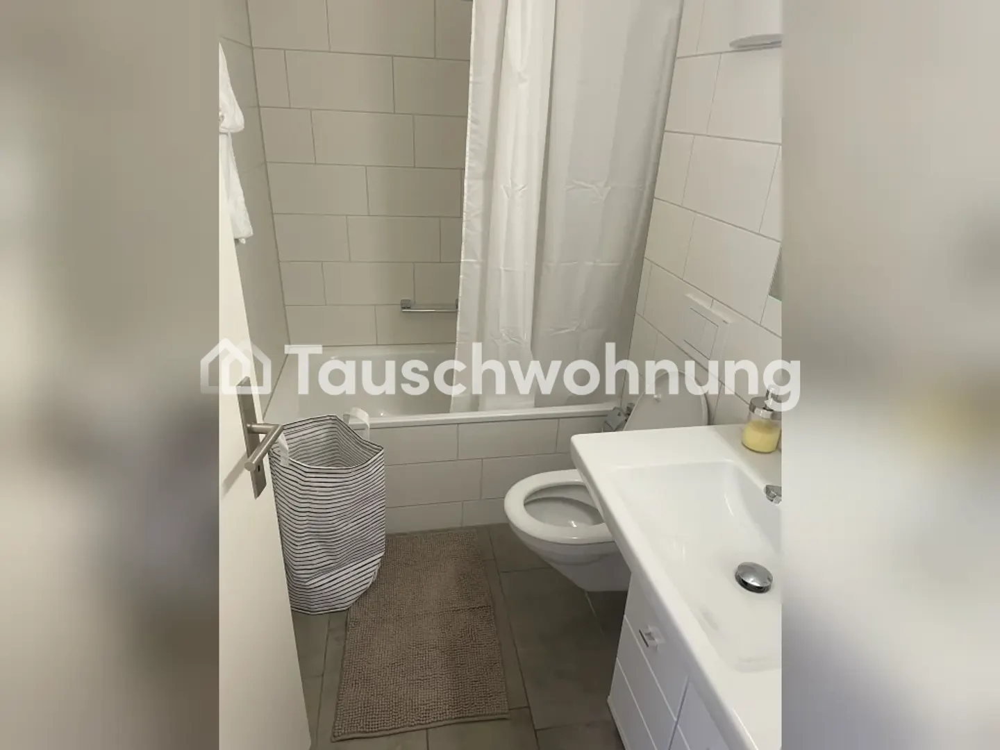 Swap my 1-room apartment in Zurich, District 4 - Photo 4 of 5
