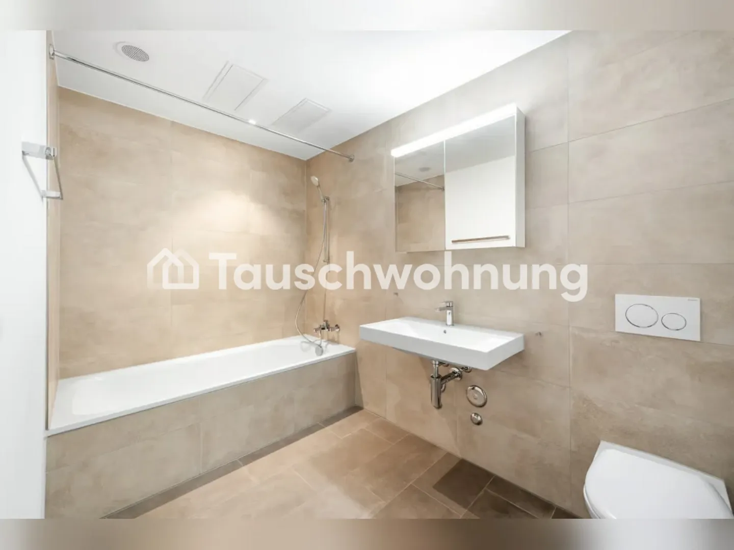 Attraktives Zuhause für WG, Paare oder kleine Familien - Foto 1 di 3