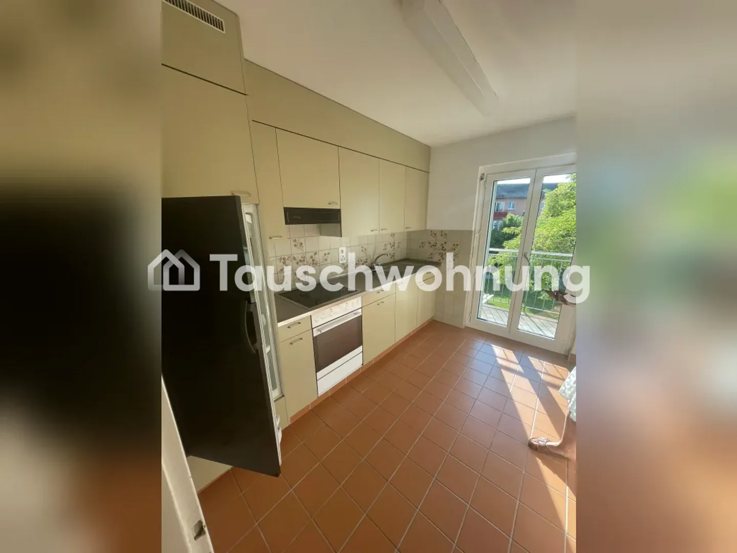 Quiet 2-room apartment in Albisrieden, with 2 balconies - Photo 6 of 7