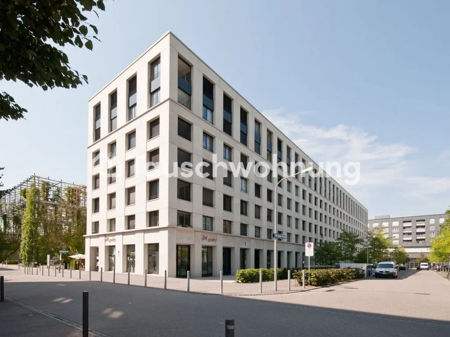 Modern Apartment near Oerlikon - Photo 1 of 4