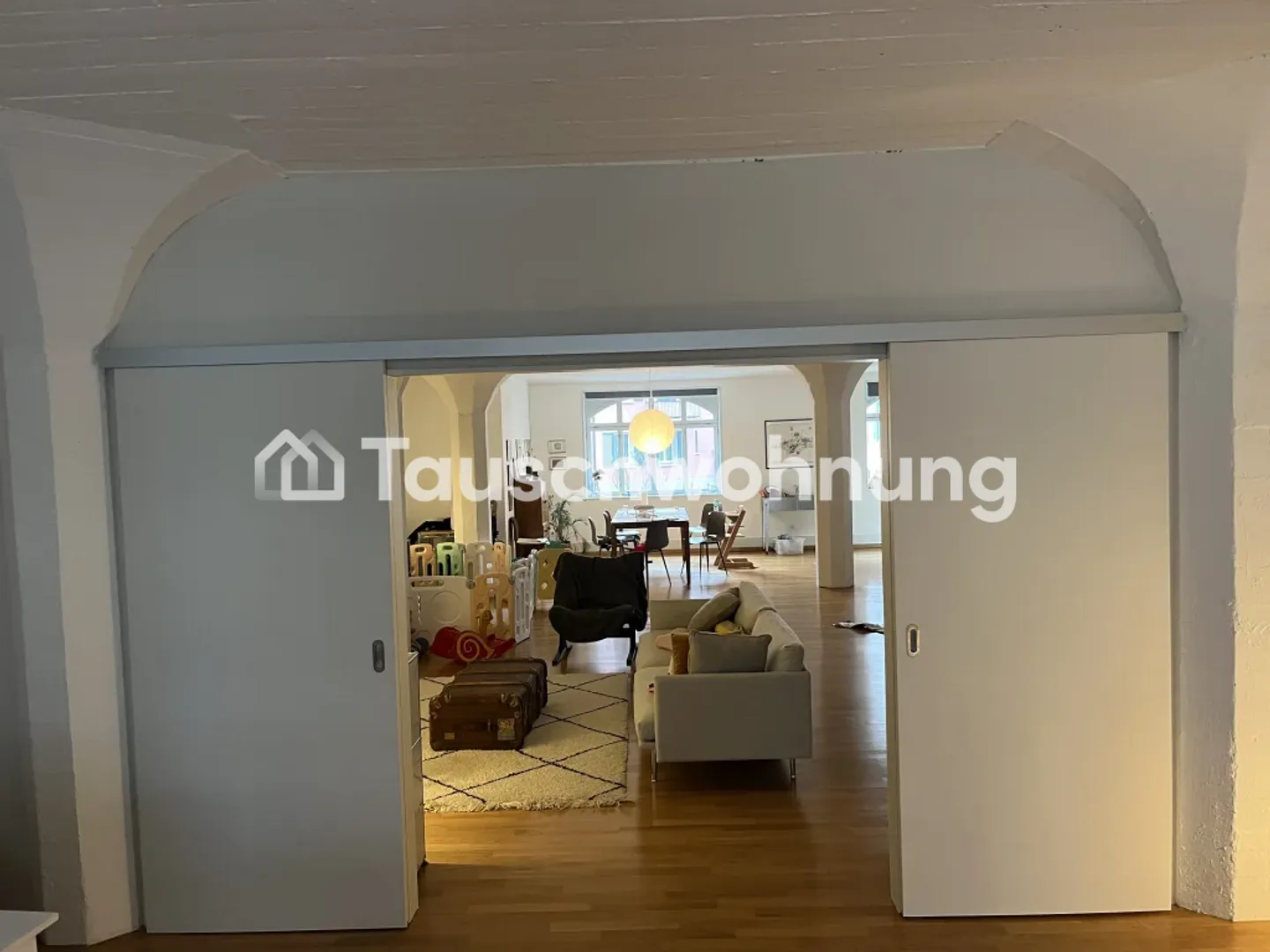 Large 3-room apartment near Sihl City (Loft with built-in wall) - Photo 4 of 4