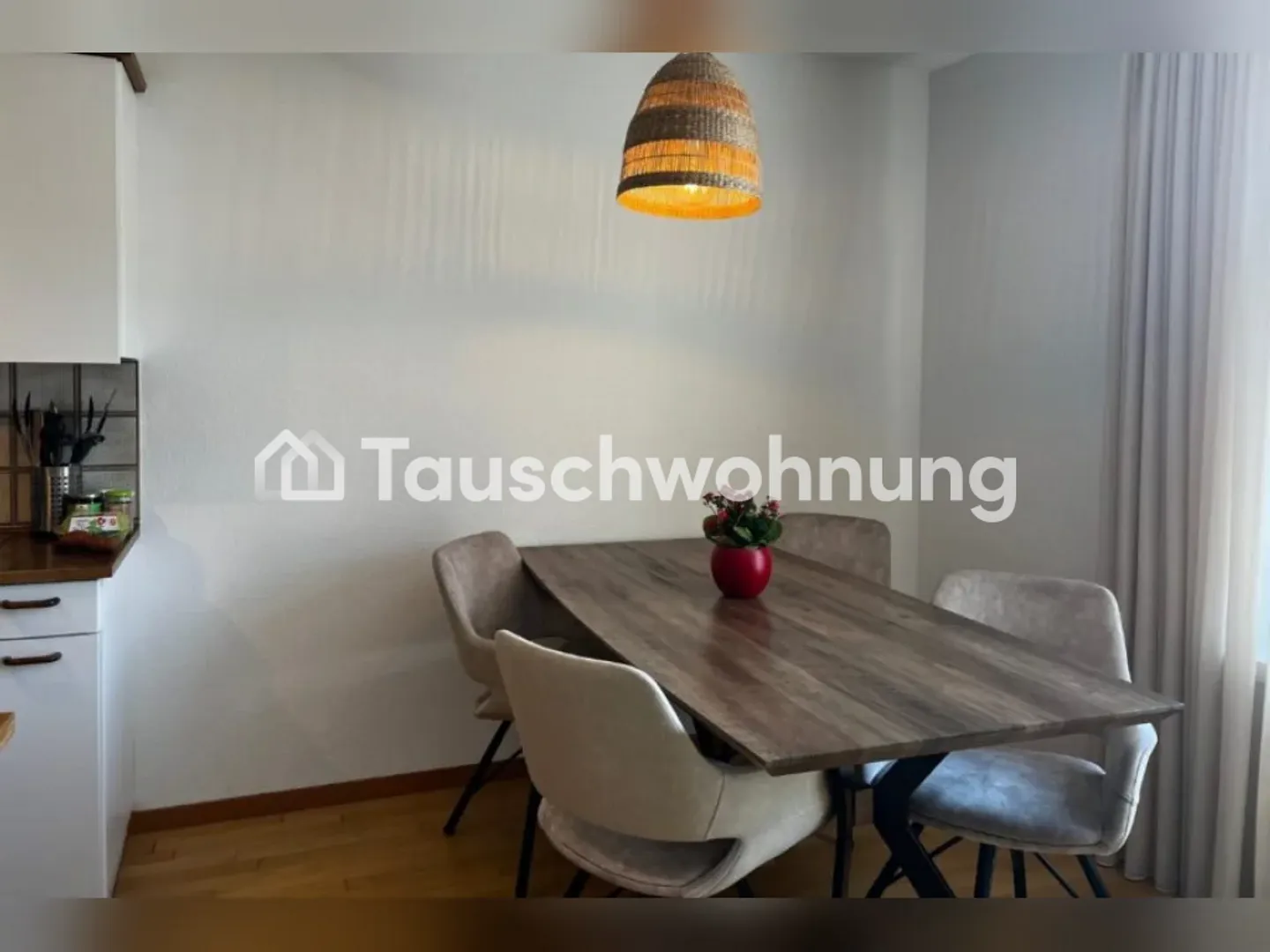 Bright 2.5 Room Apartment in District 4 for Exchange for 3.5 in ZH - Photo 3 of 8