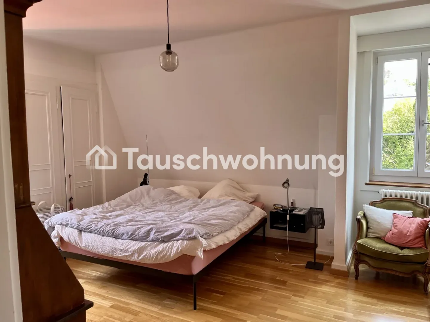4-room apartment with balcony and unobstructed lake view - Photo 7 of 13