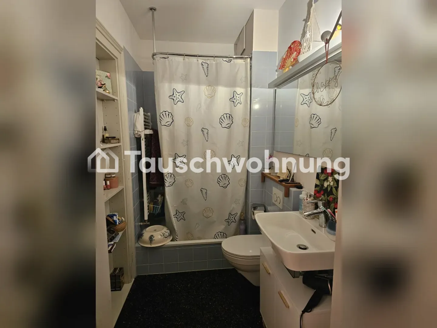 Charming old apartment with high ceilings and 2 balconies - Photo 2 of 5