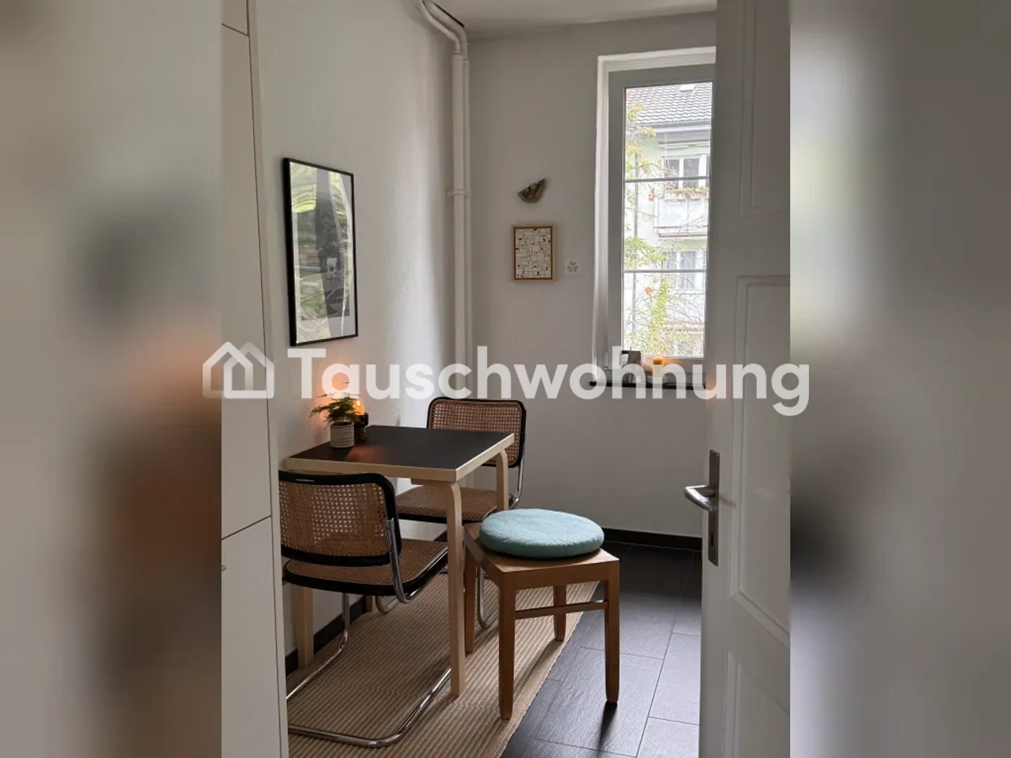 Bright & Affordable 2.5 Old Building Apartment in Alt-Wiedikon - Photo 10 of 13