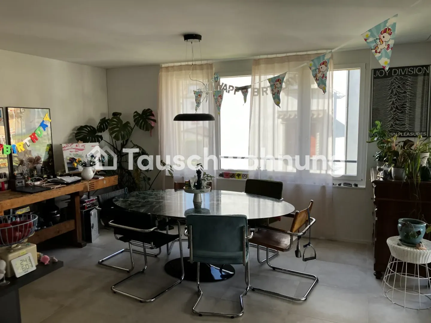 Spacious 4.5-room apartment with loggia in new building in Zurich, District 9 - Photo 2 of 10