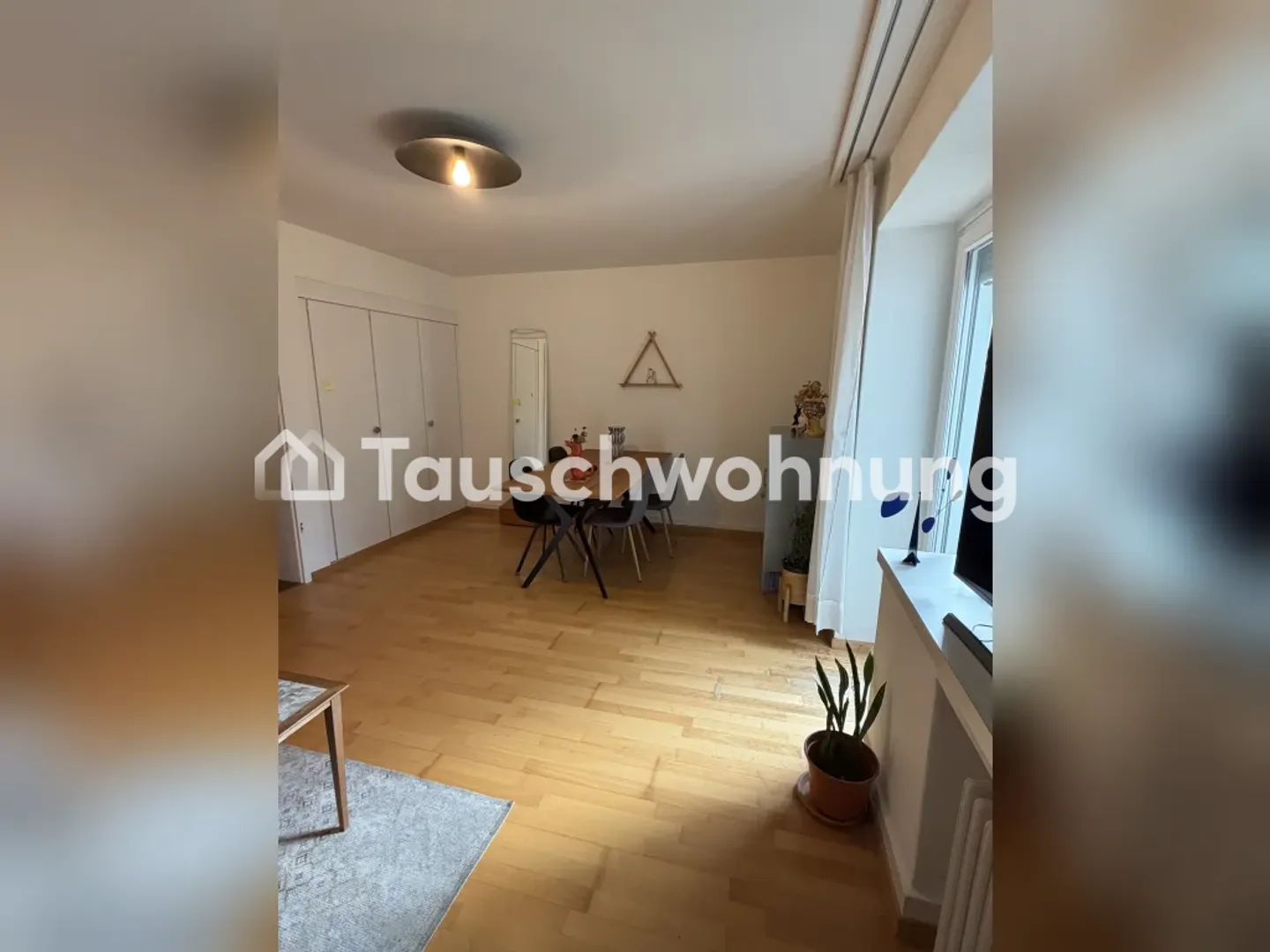 2.5 Room Apartment in Zurich, District 3, 55 m², Parking - Photo 2 of 11
