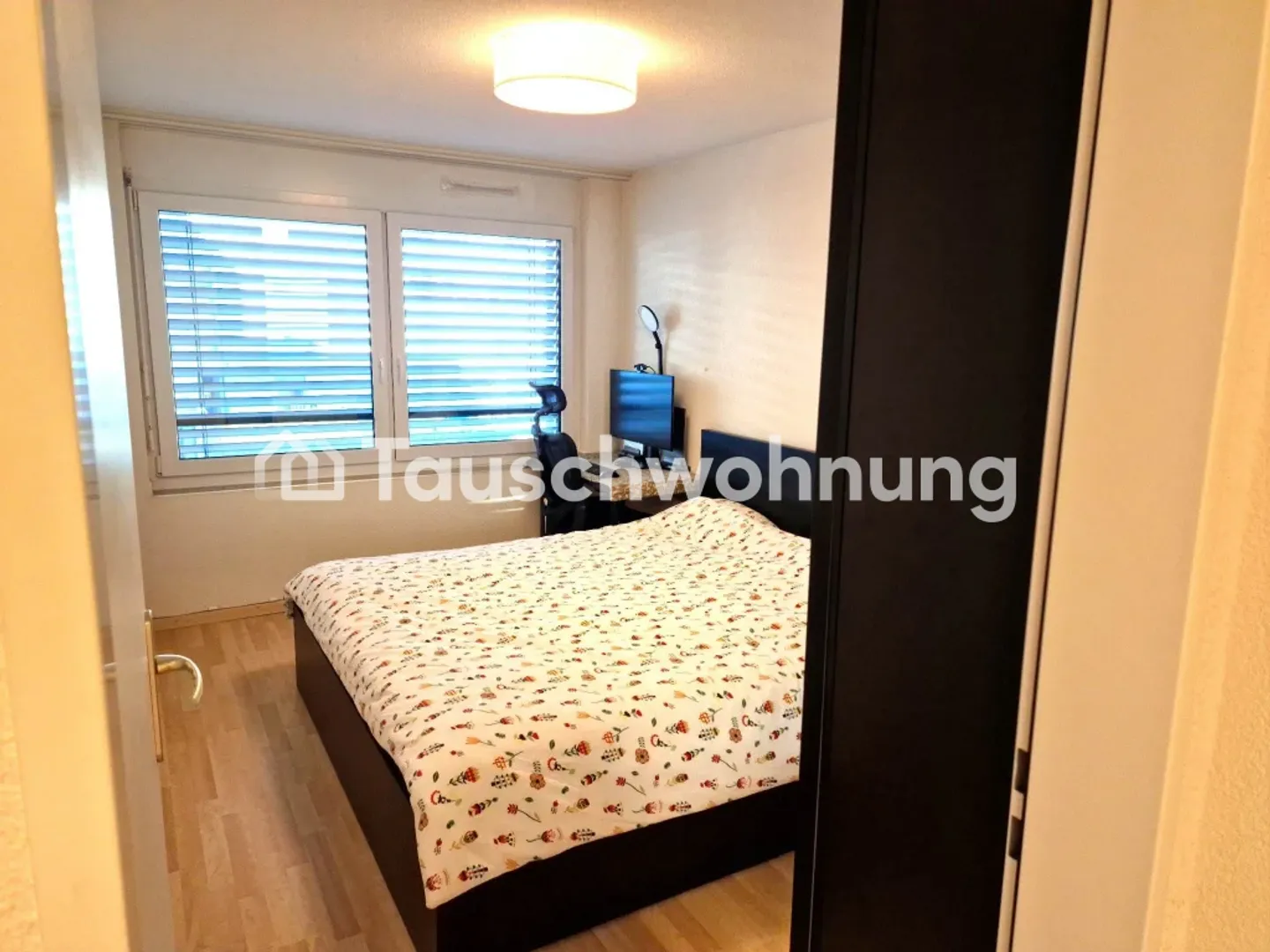 2.5-room apartment in Zurich, District 11 - Photo 1 of 8