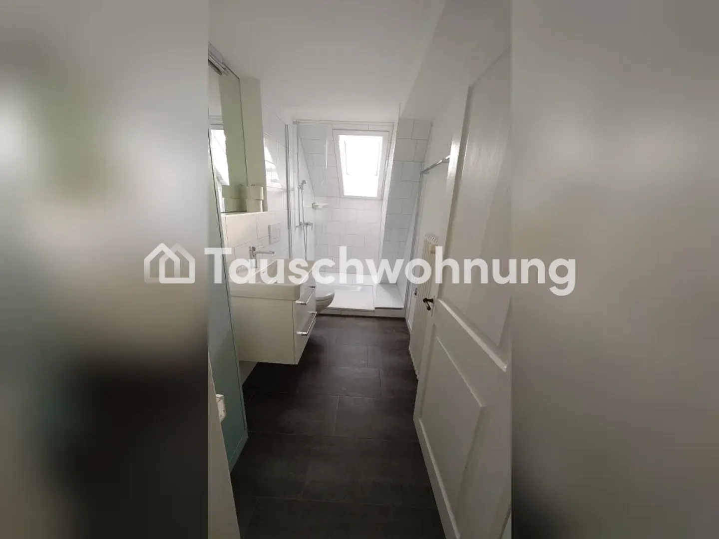 3-room apartment in Zurich, District 8 - Photo 3 of 6
