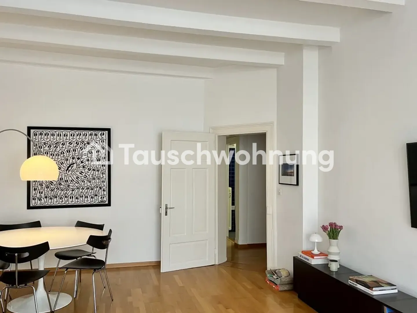Large apartment with garden seating area in district 6 - Photo 4 of 11