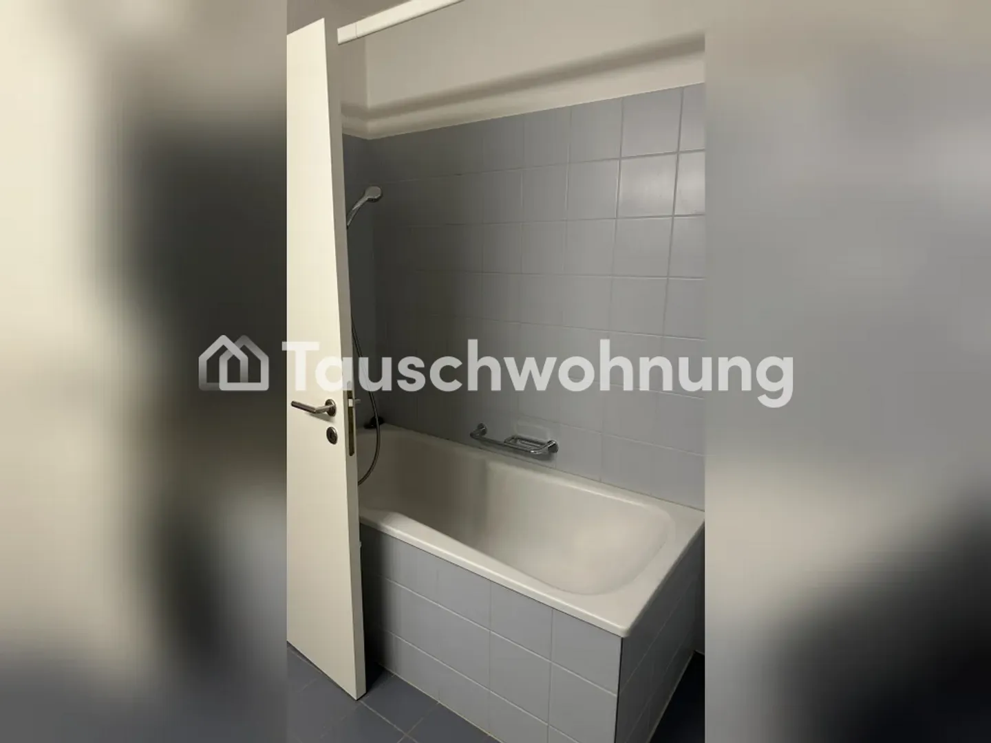Geräumige Wohnung mit grossem Balkon - Foto 8 von 9