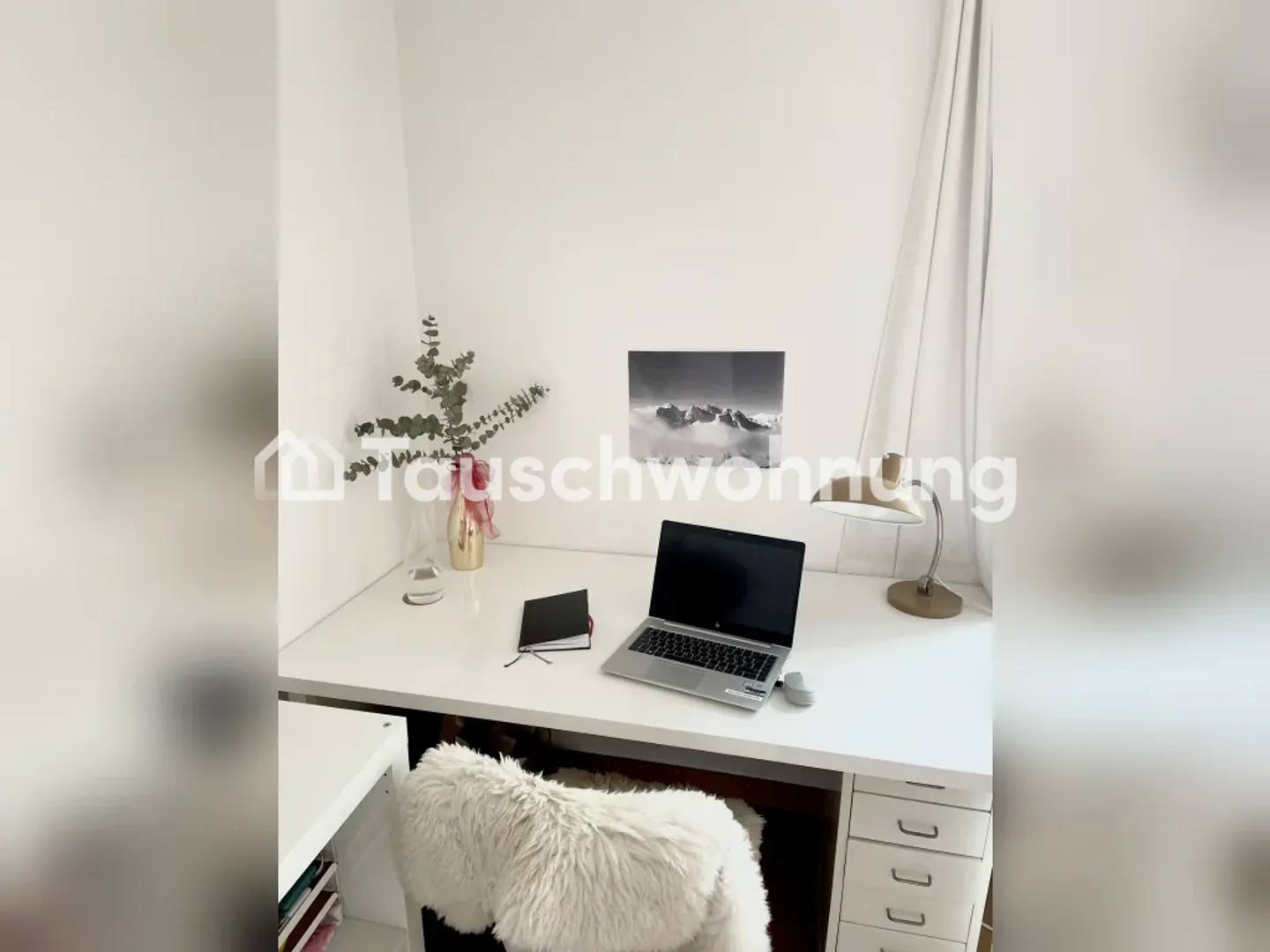 Charming small apartment in Zurich, District 8 - Photo 3 of 7