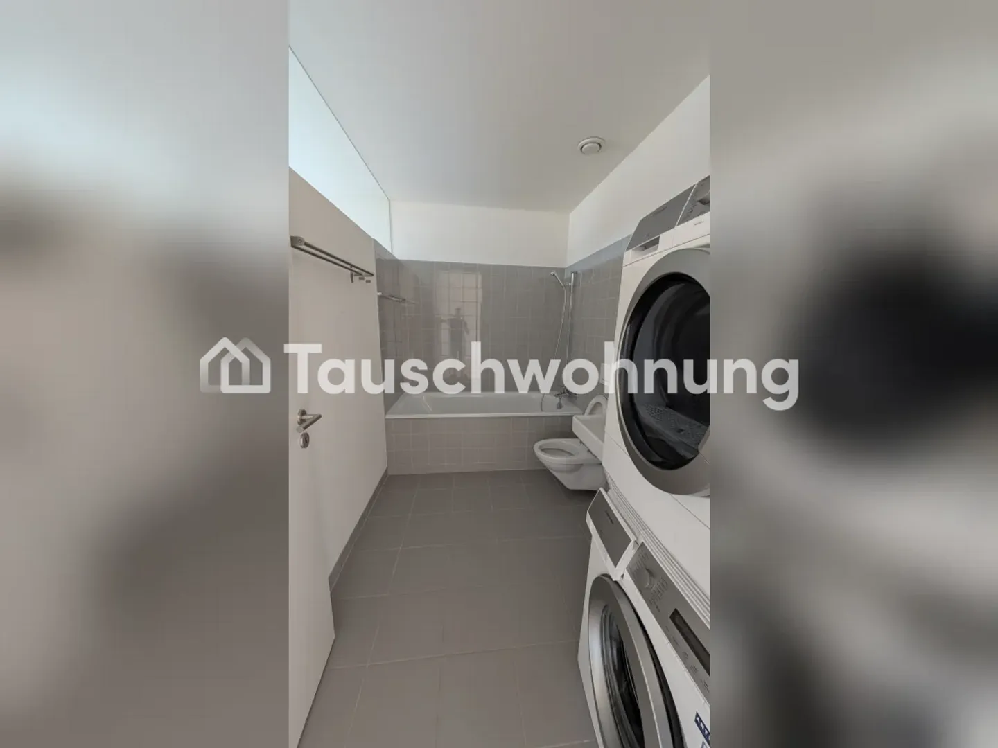 Charming Apartment Exchange - Photo 4 of 4