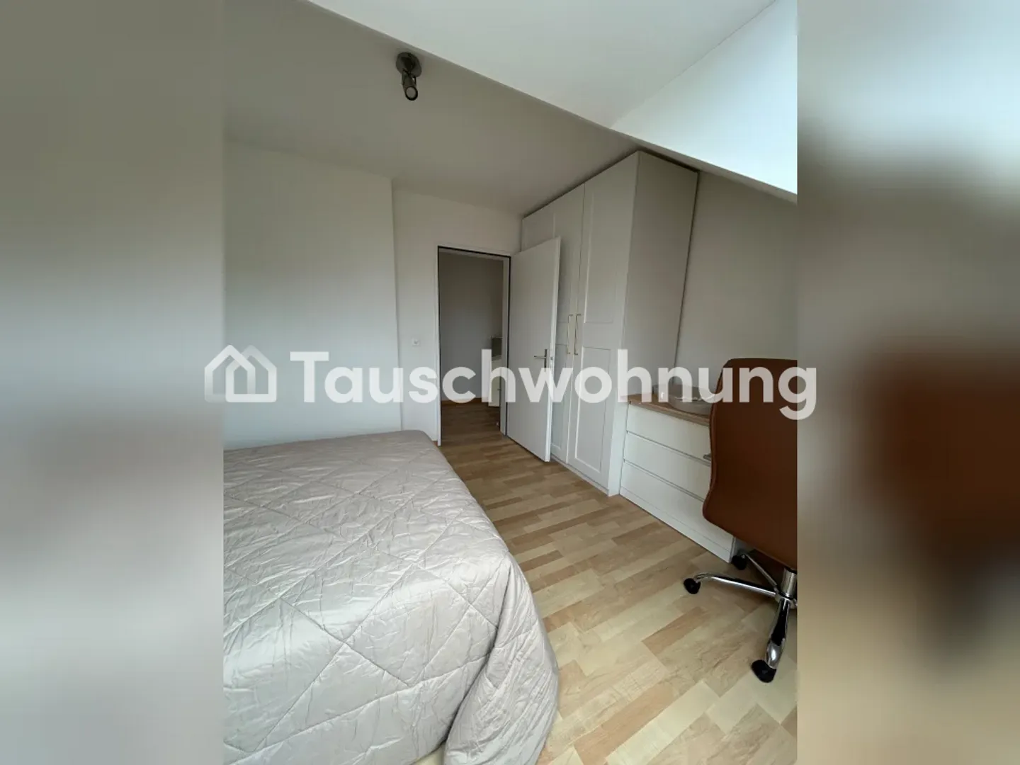 Charming 2.5-room apartment in Zurich, District 4 - Photo 6 of 10