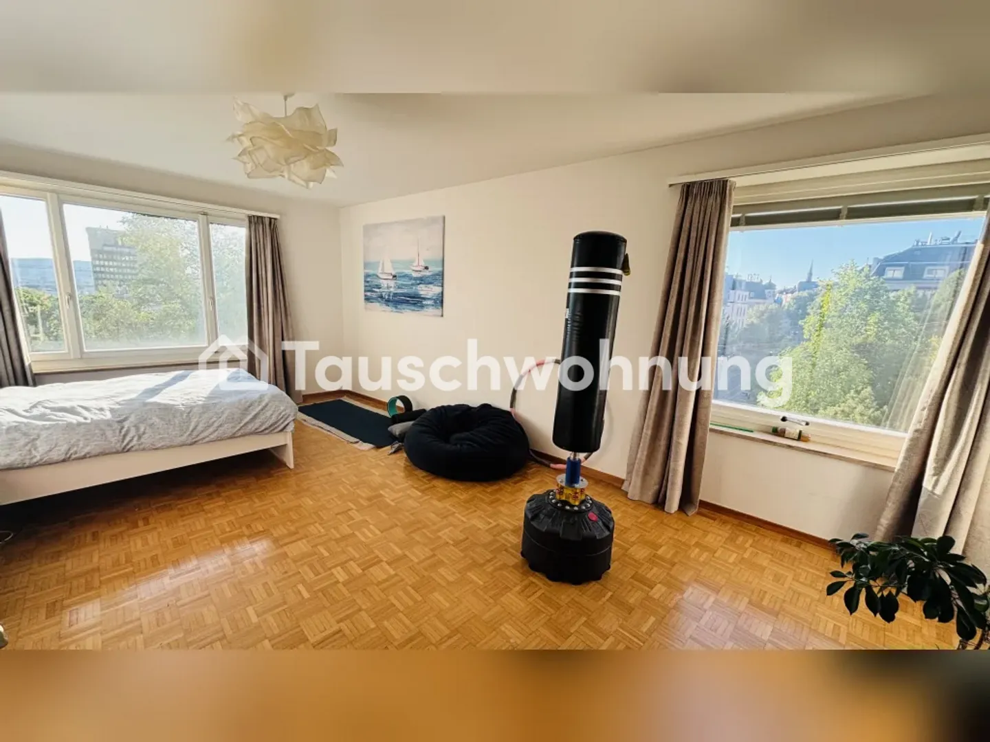 Central, beautiful, spacious 3.5-room apartment. Top location Kreis 6 - Photo 1 of 4
