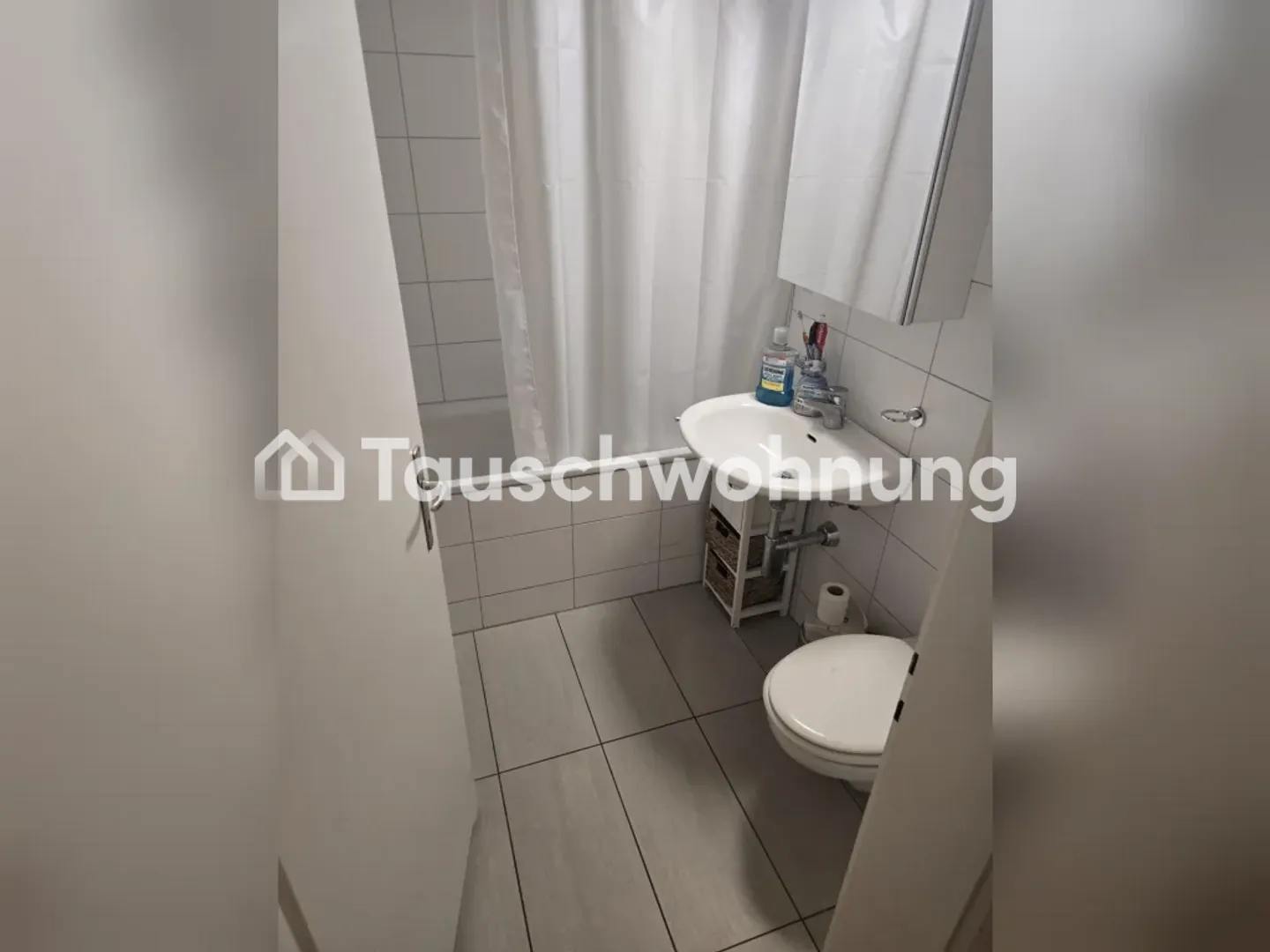 Scambio appartamento di 2 stanze con giardino + garage a Wollishofen - Foto 5 di 9