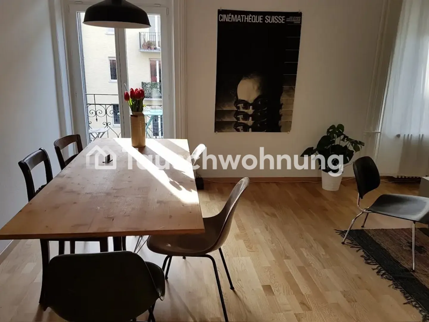 Beautiful old apartment with balcony in Wiedikon - Photo 1 of 4