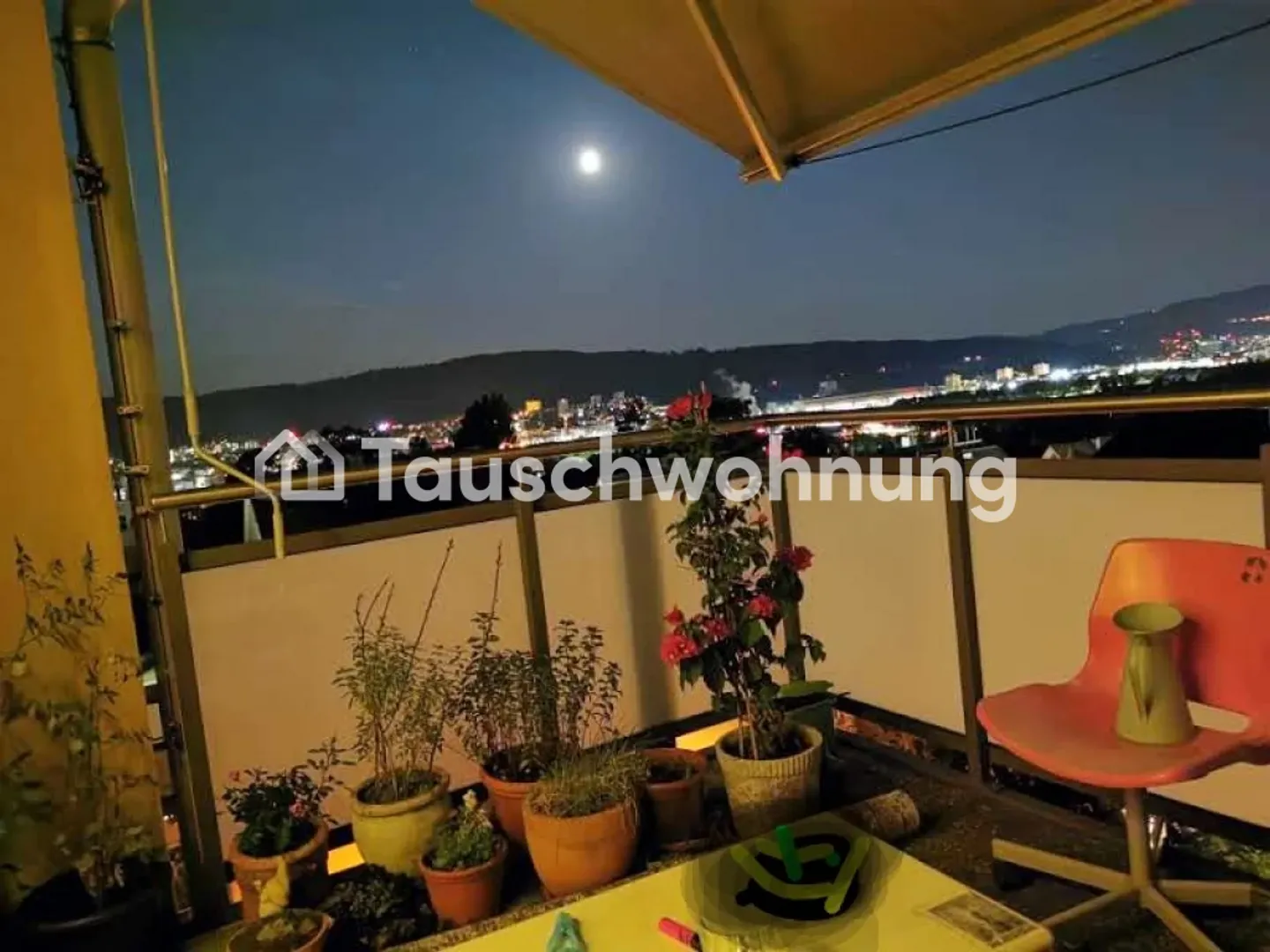 3.5 rooms, with large balcony and view over the city in Höngg - Photo 1 of 10
