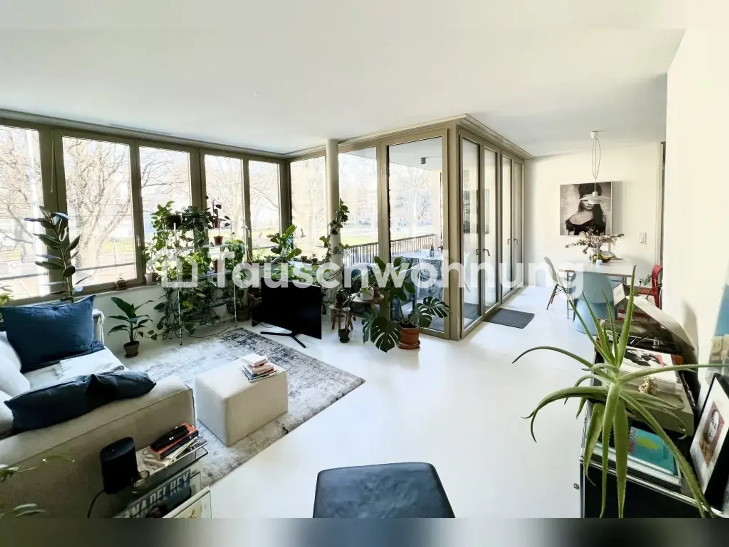 Perle architecturale urbaine en nouvelle construction avec vue sur le parc vert - Photo 2 sur 9