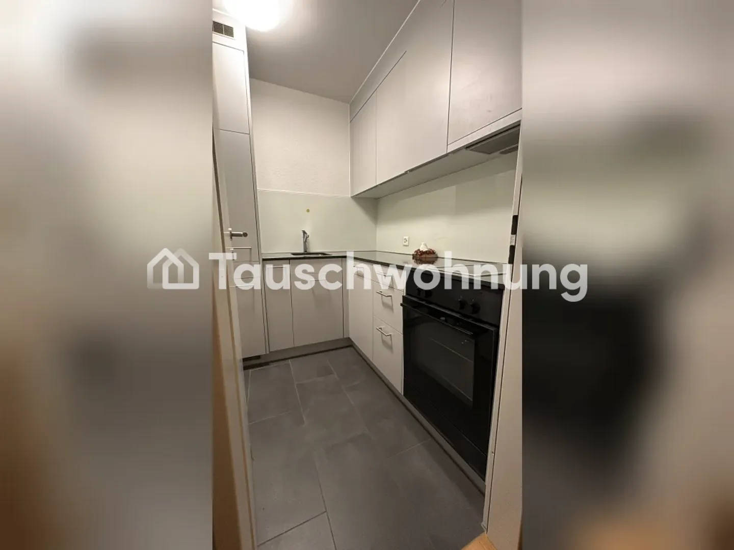 1.5-room apartment in Zurich, District 8 - Photo 1 of 5